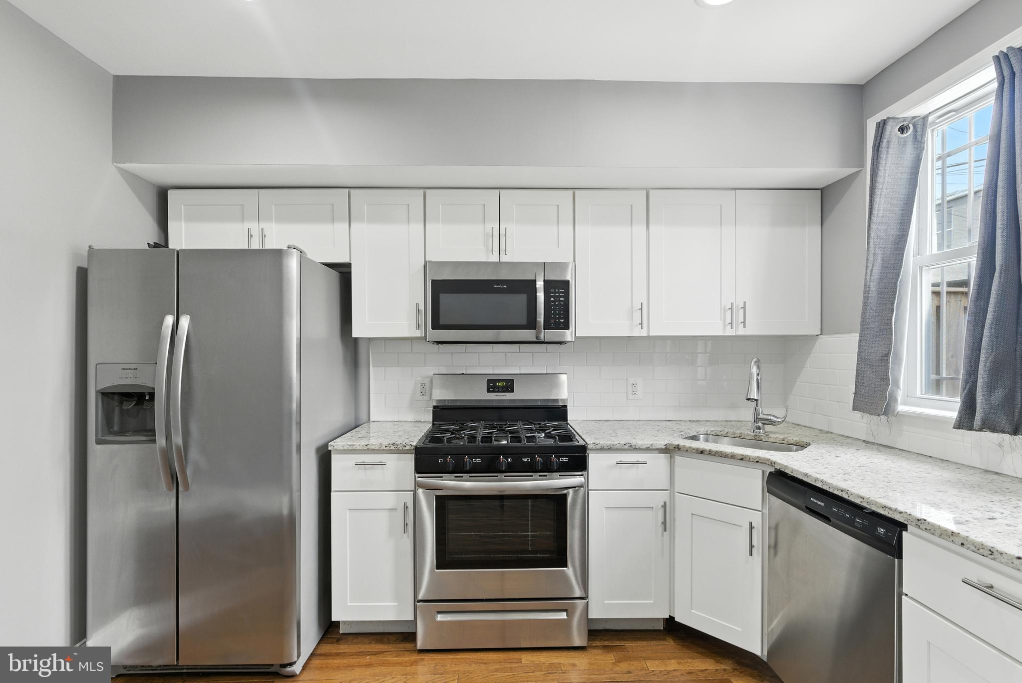 2220 HENNEMAN AVENUE