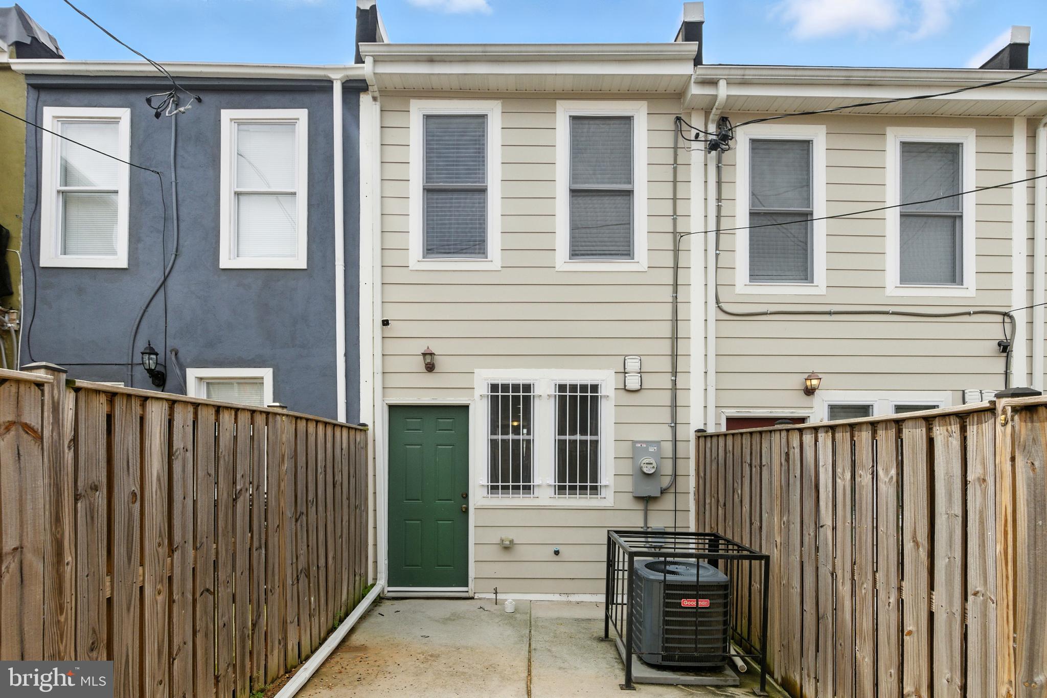 BROADWAY EAST - Residential