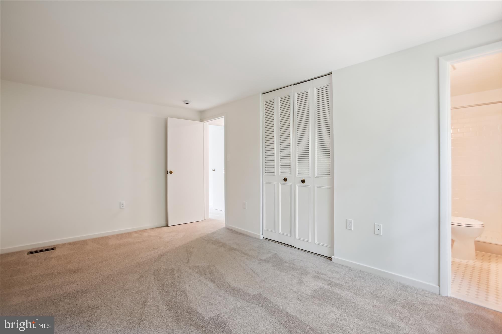 RESTON - Residential Lease