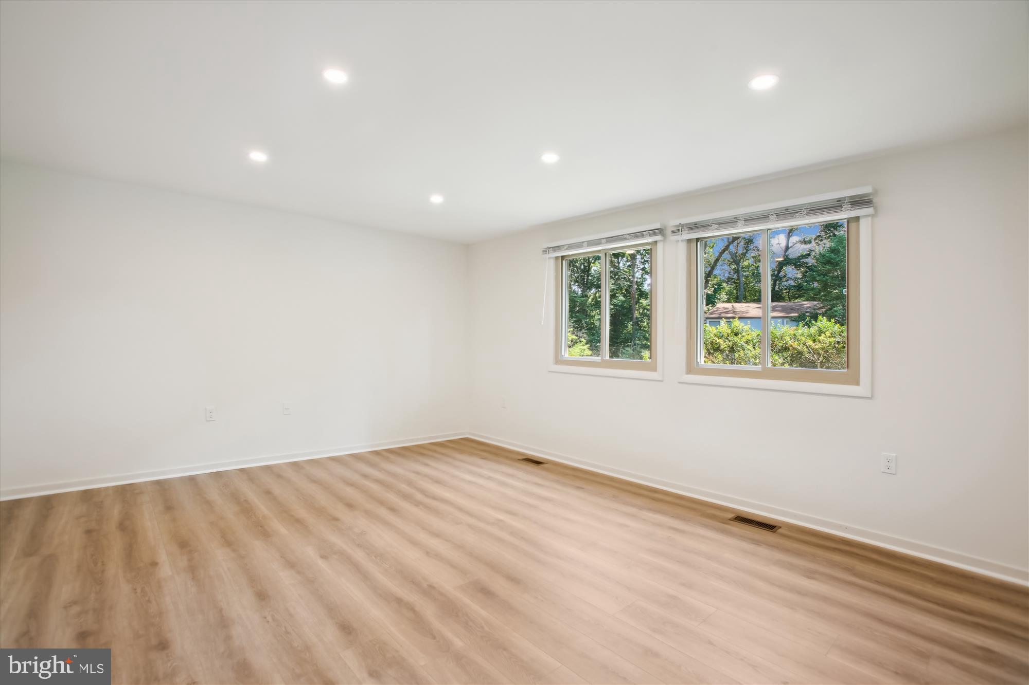 RESTON - Residential Lease