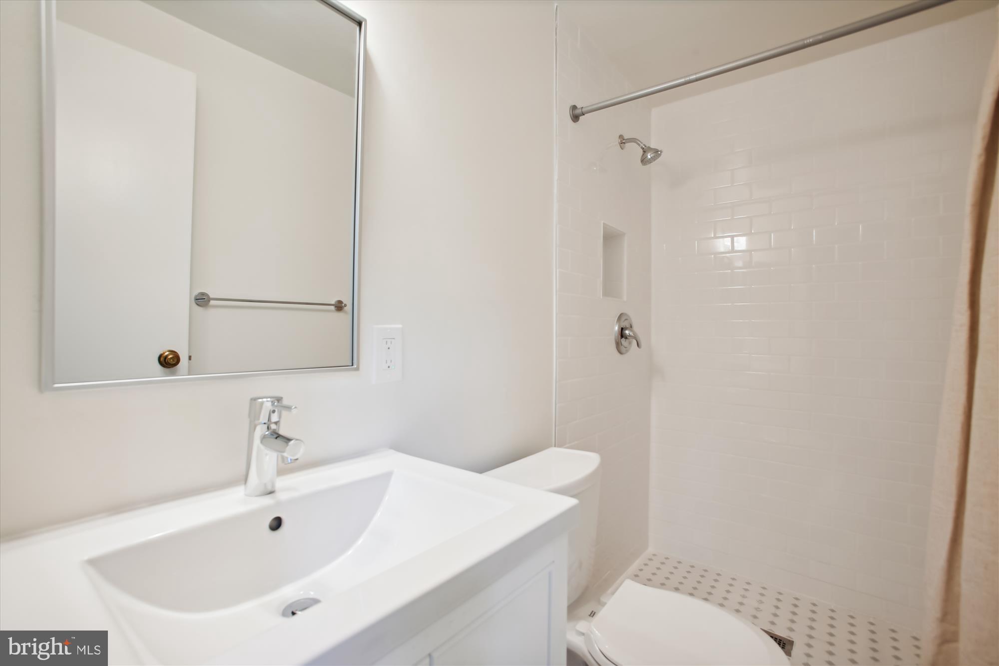 RESTON - Residential Lease