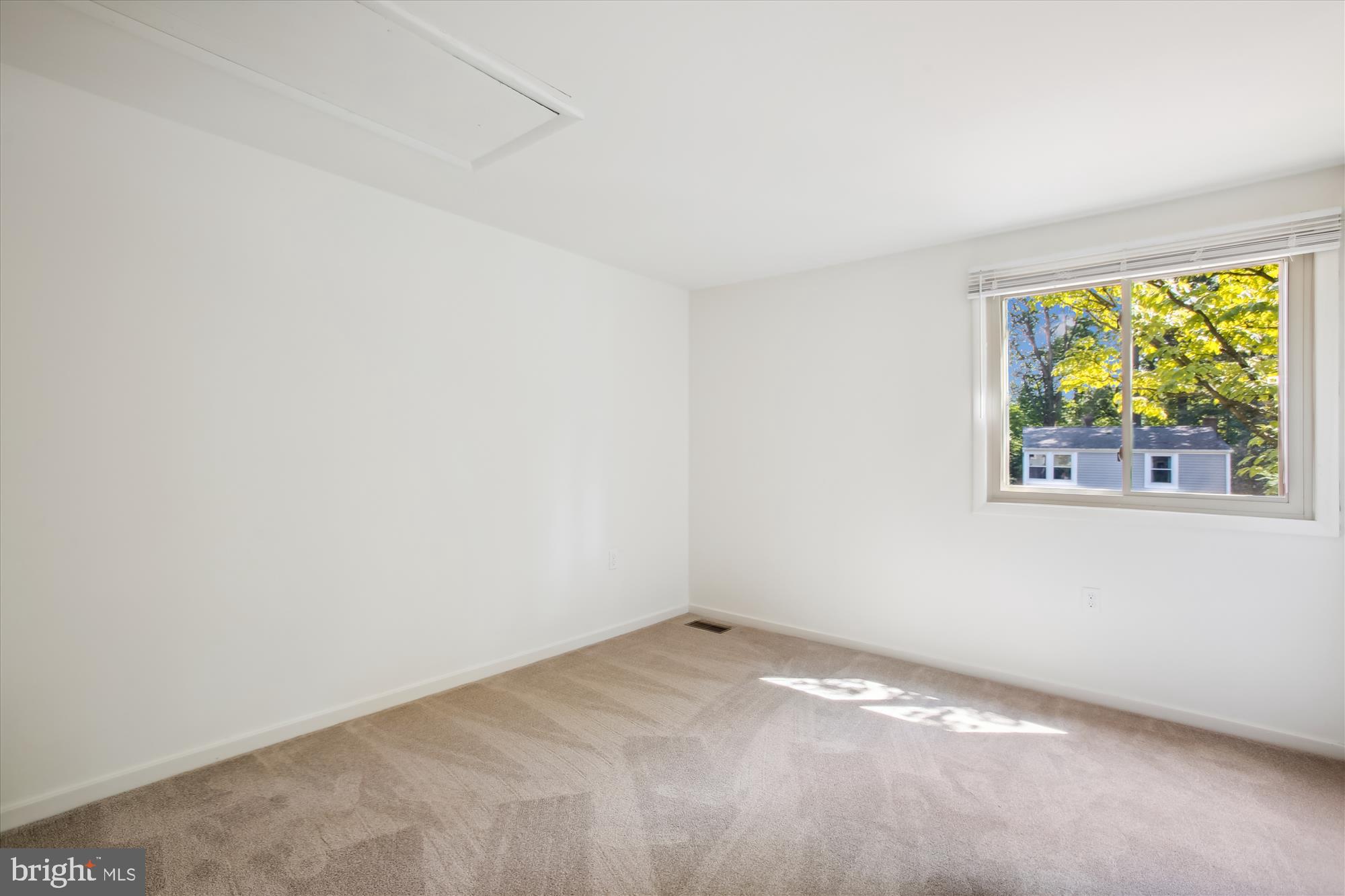 RESTON - Residential Lease