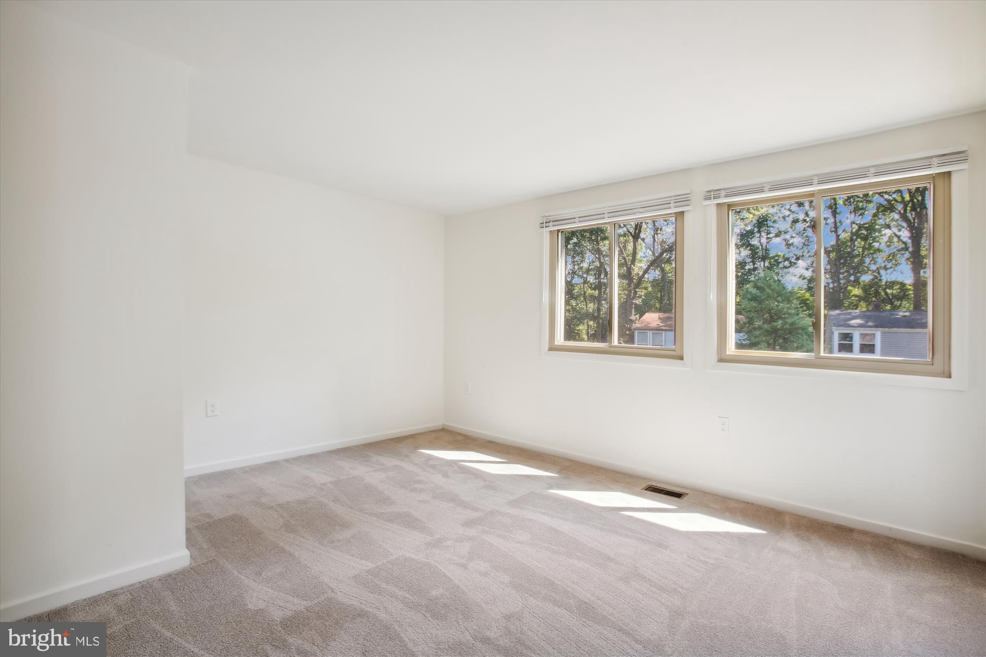 RESTON - Residential Lease