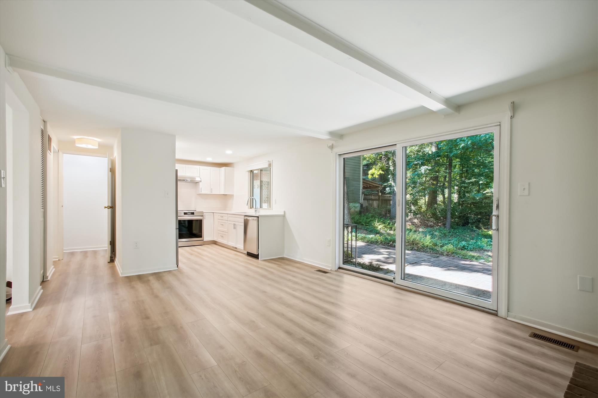 RESTON - Residential Lease