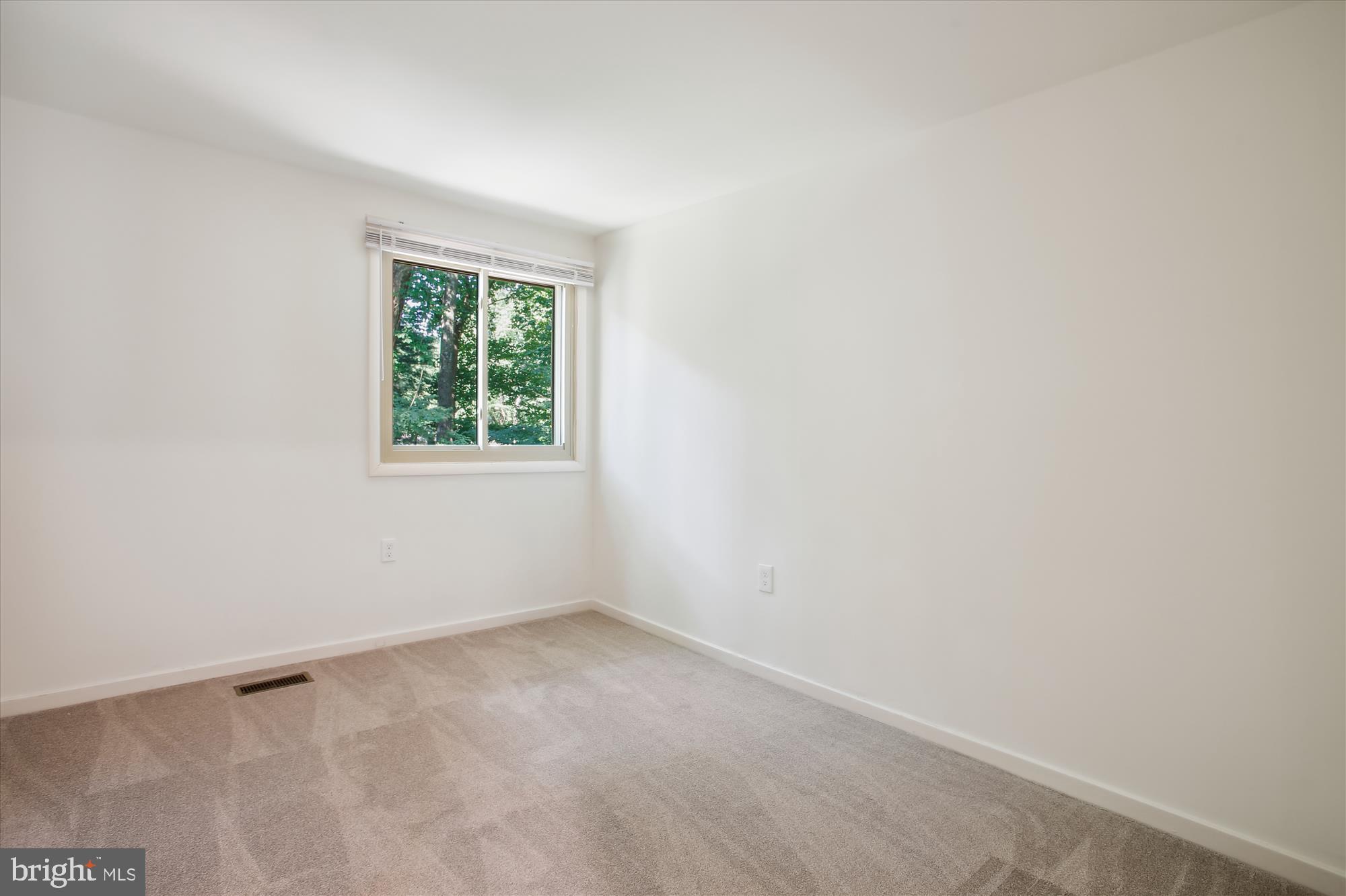 RESTON - Residential Lease