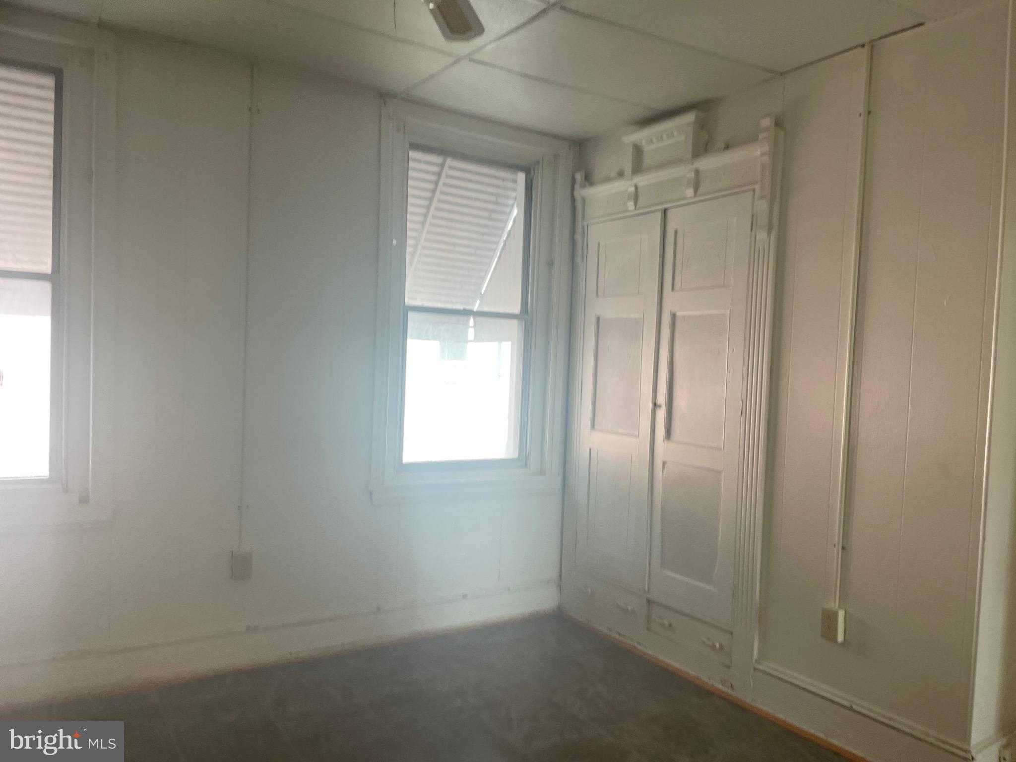 STRAWBERRY MANSION - Residential