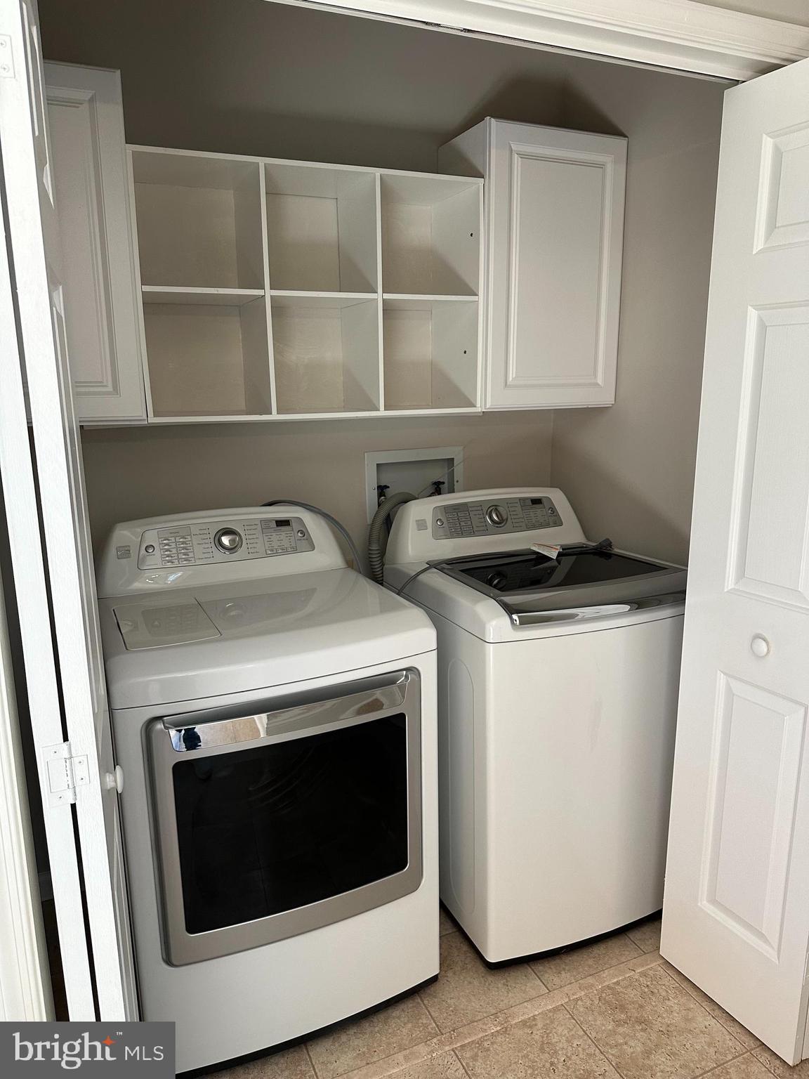 SOMERSET LAKE - Residential