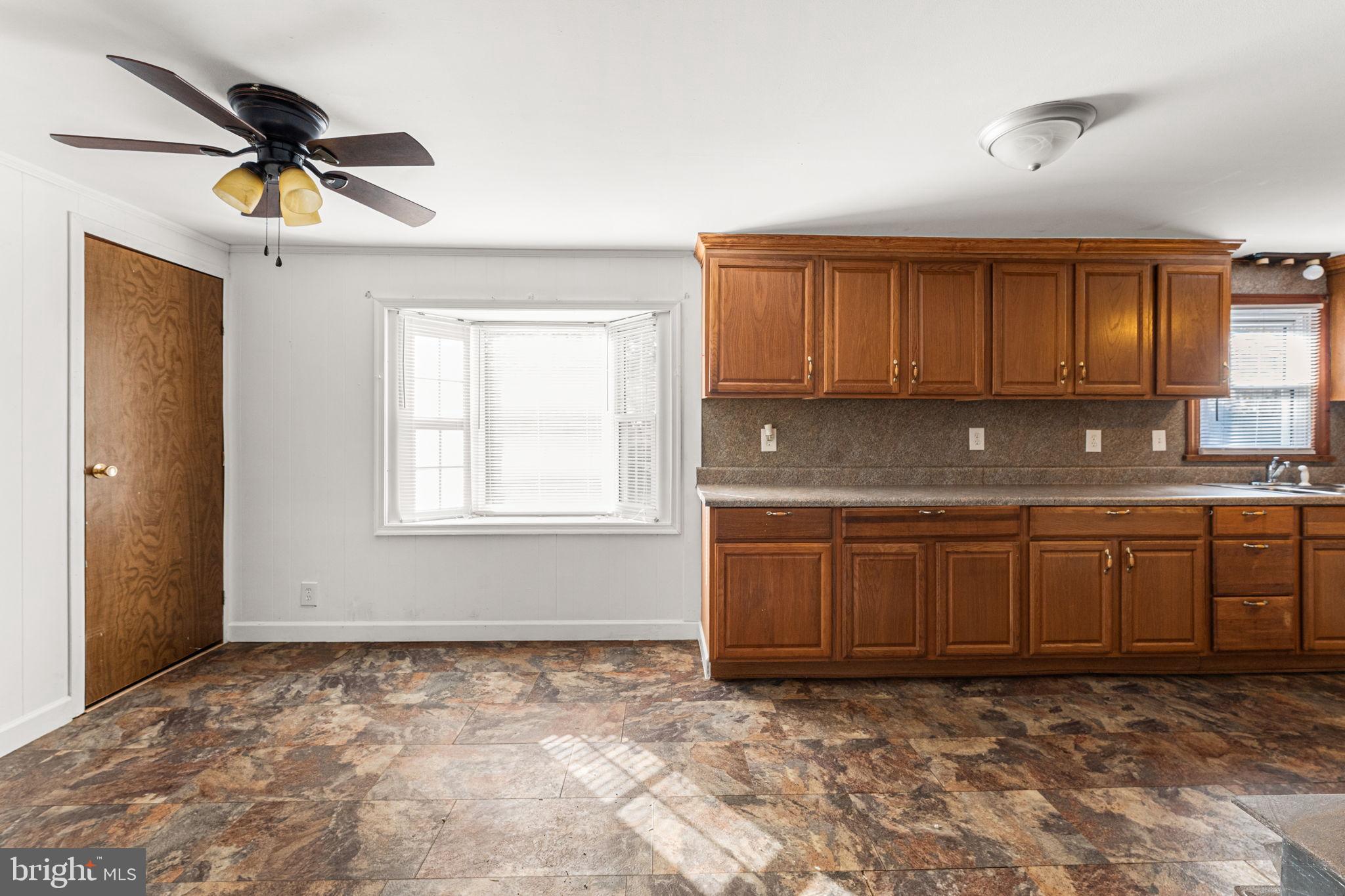 GENERAL PARKER SHORES - Residential