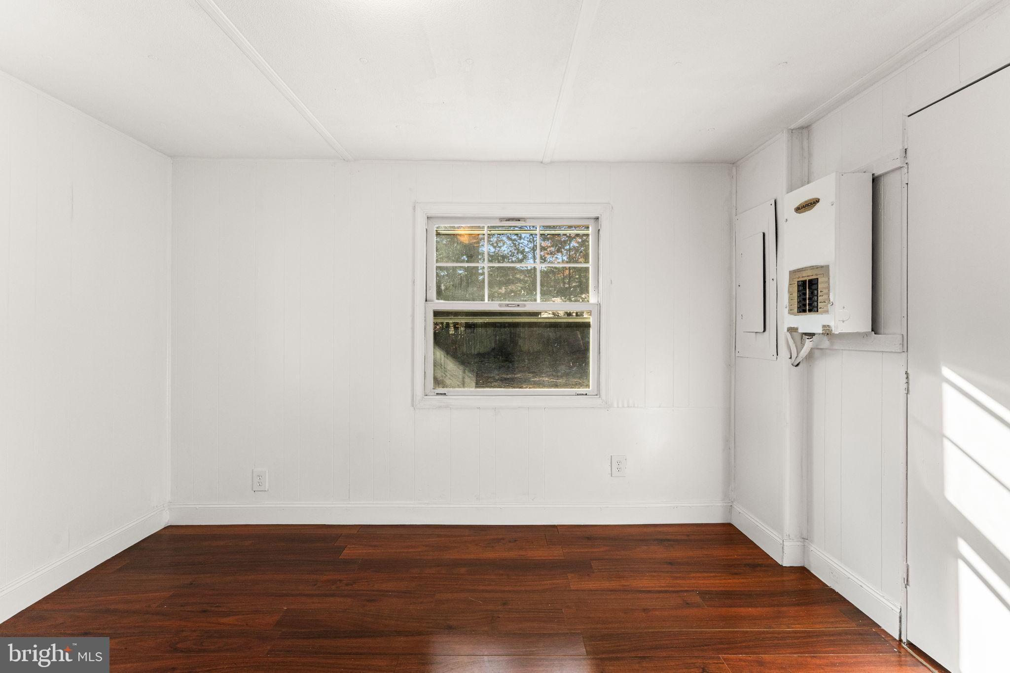 GENERAL PARKER SHORES - Residential