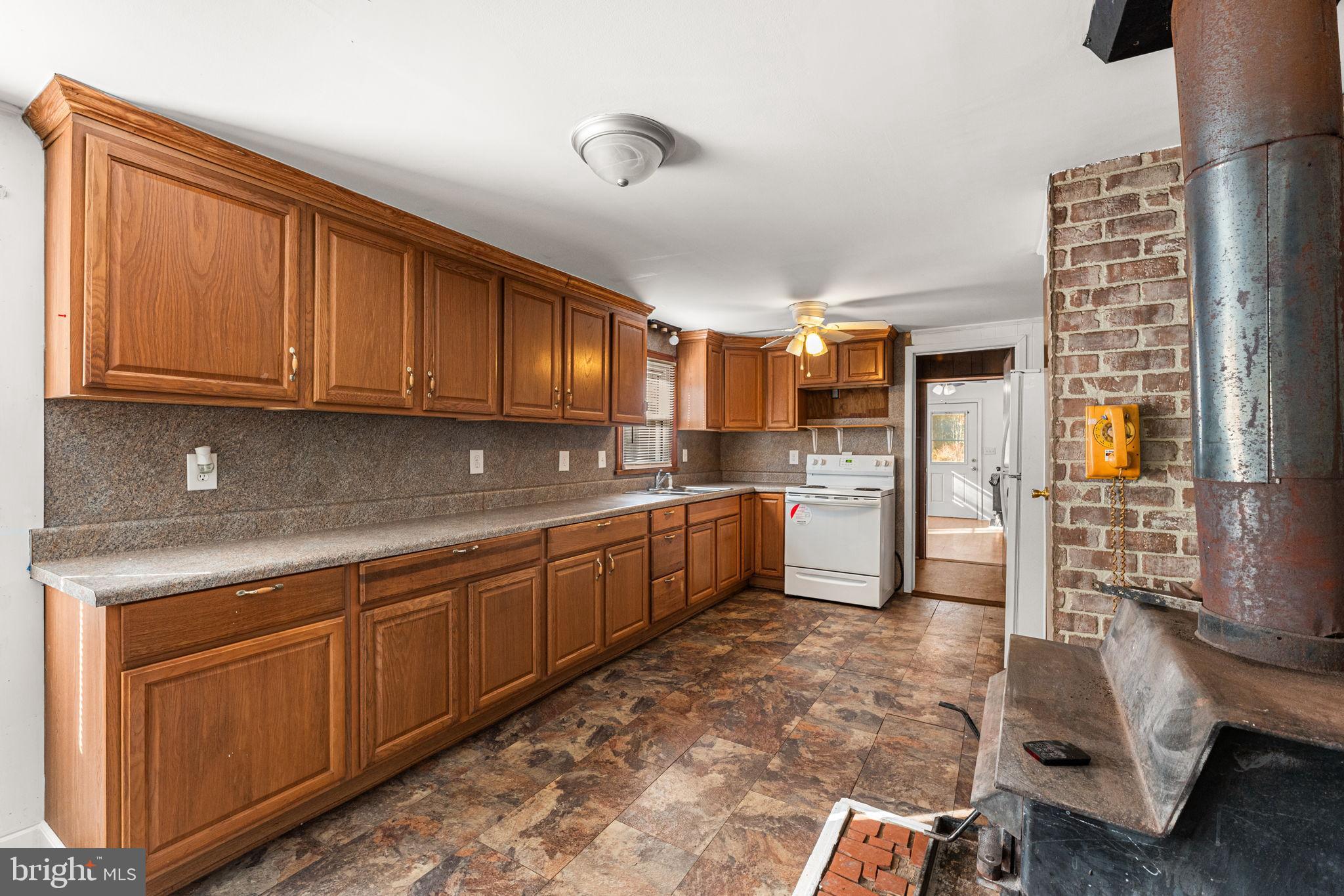 GENERAL PARKER SHORES - Residential