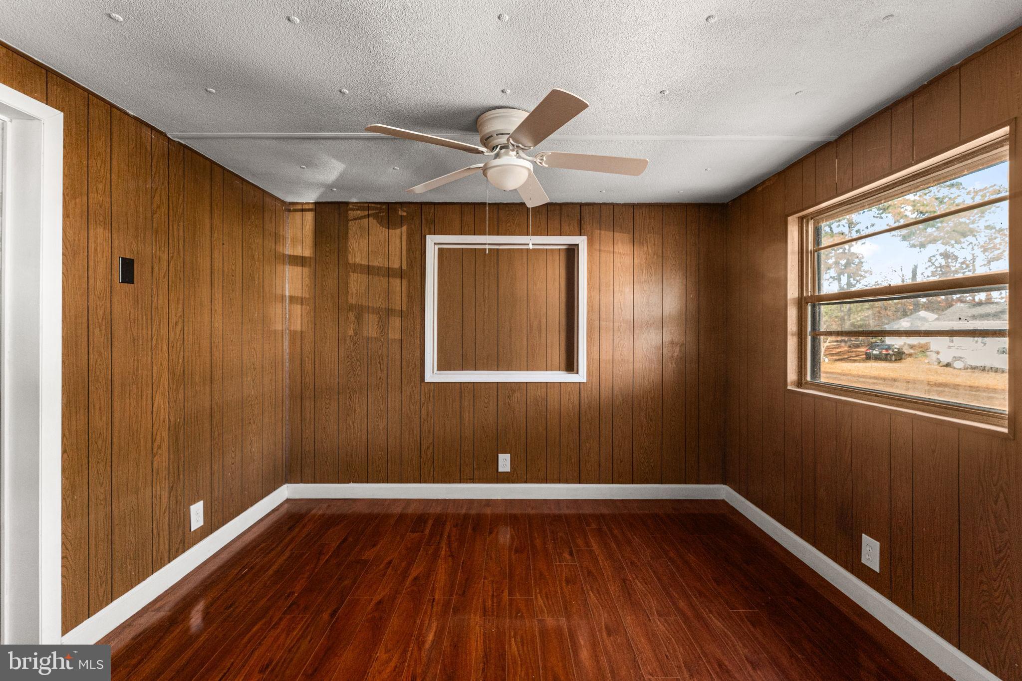 GENERAL PARKER SHORES - Residential