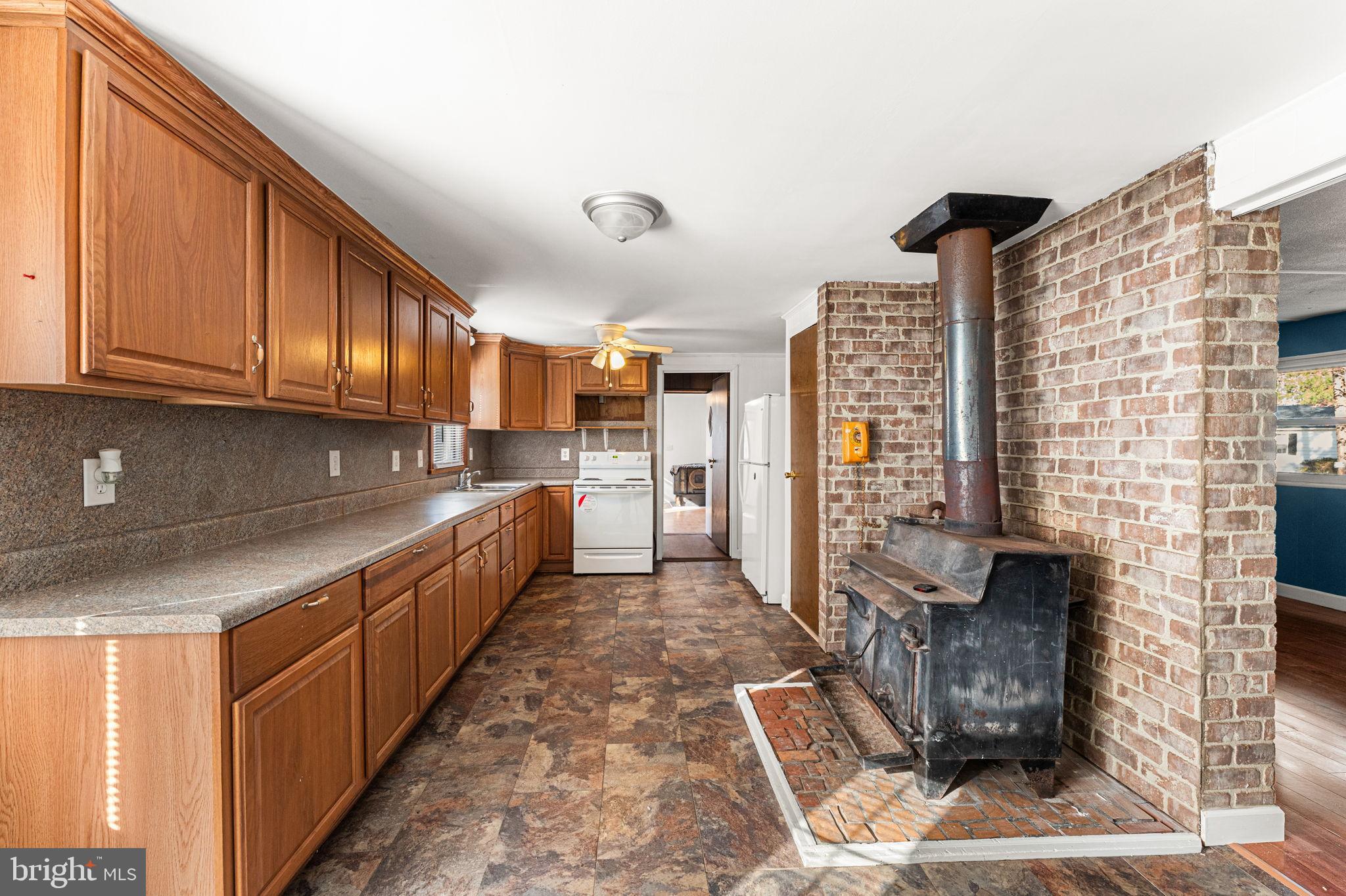 GENERAL PARKER SHORES - Residential