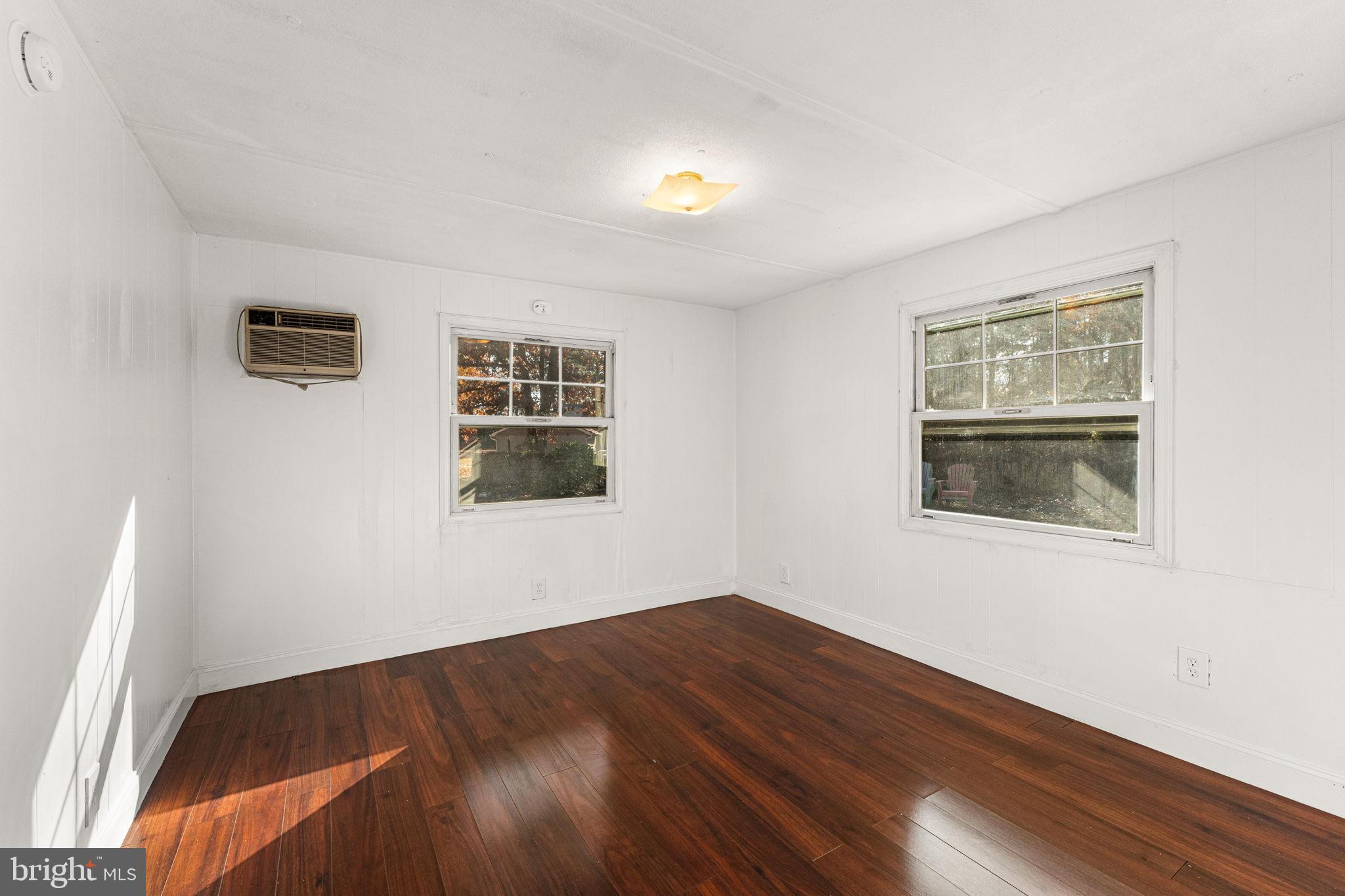 GENERAL PARKER SHORES - Residential