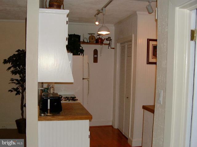 HISTORIC DISTRICT - Residential Lease