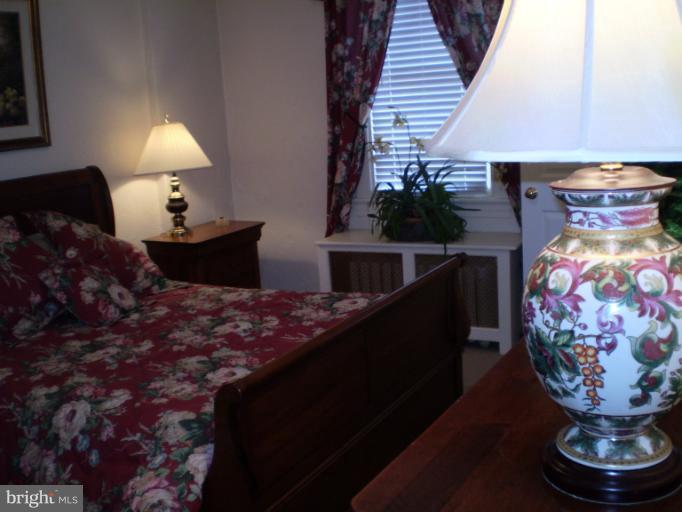 HISTORIC DISTRICT - Residential Lease