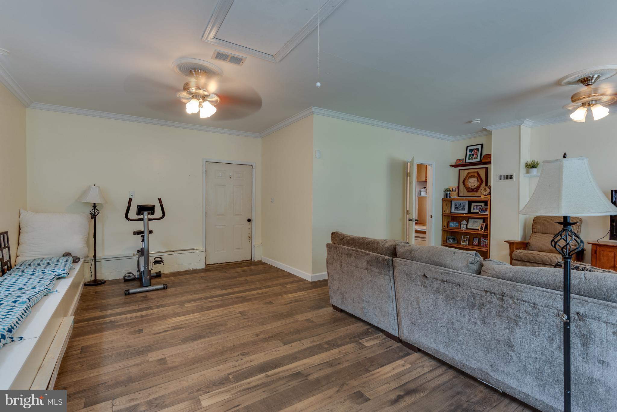 LAUREL RIDGE - Residential