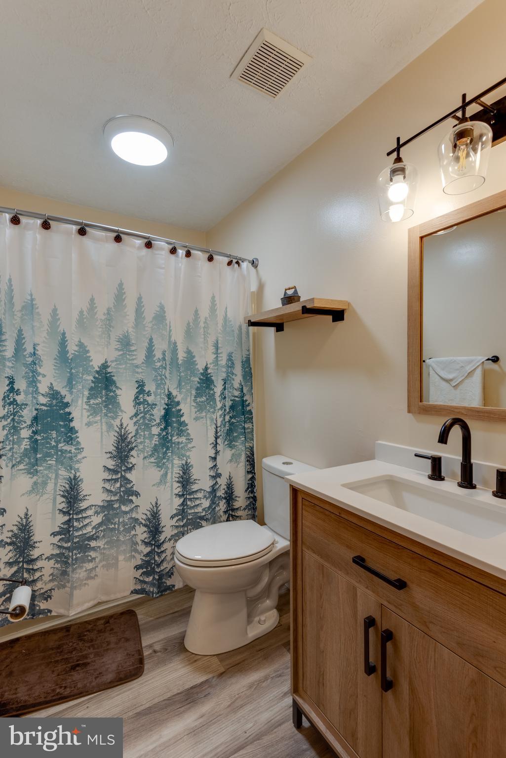 LAUREL RIDGE - Residential