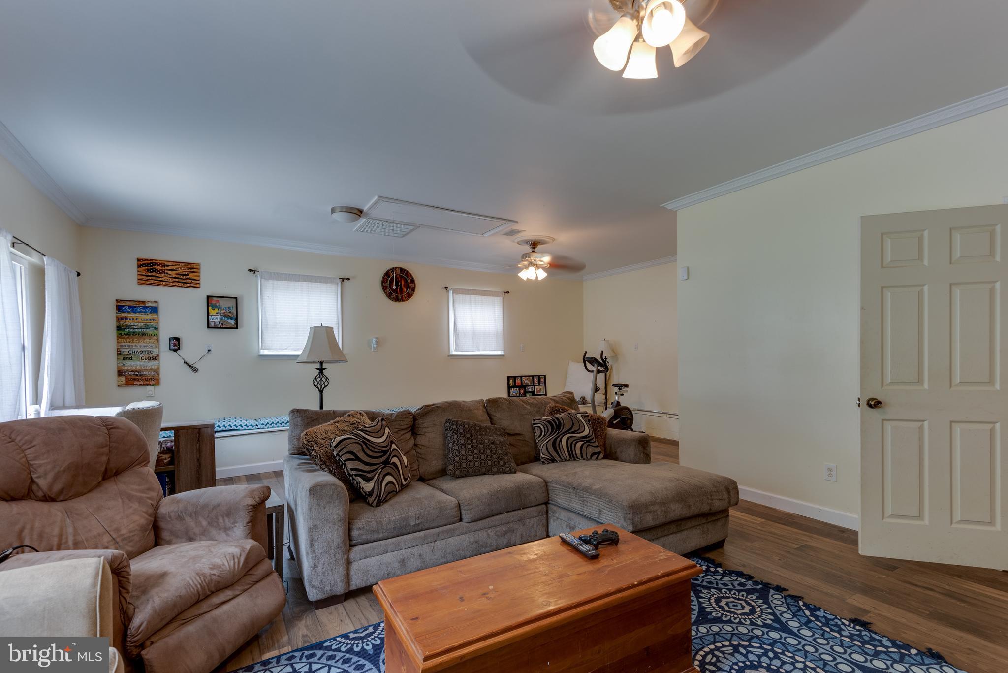 LAUREL RIDGE - Residential