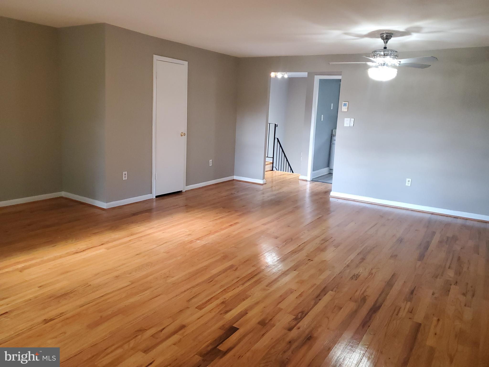 QUEEN ANNE VILLAGE - Residential