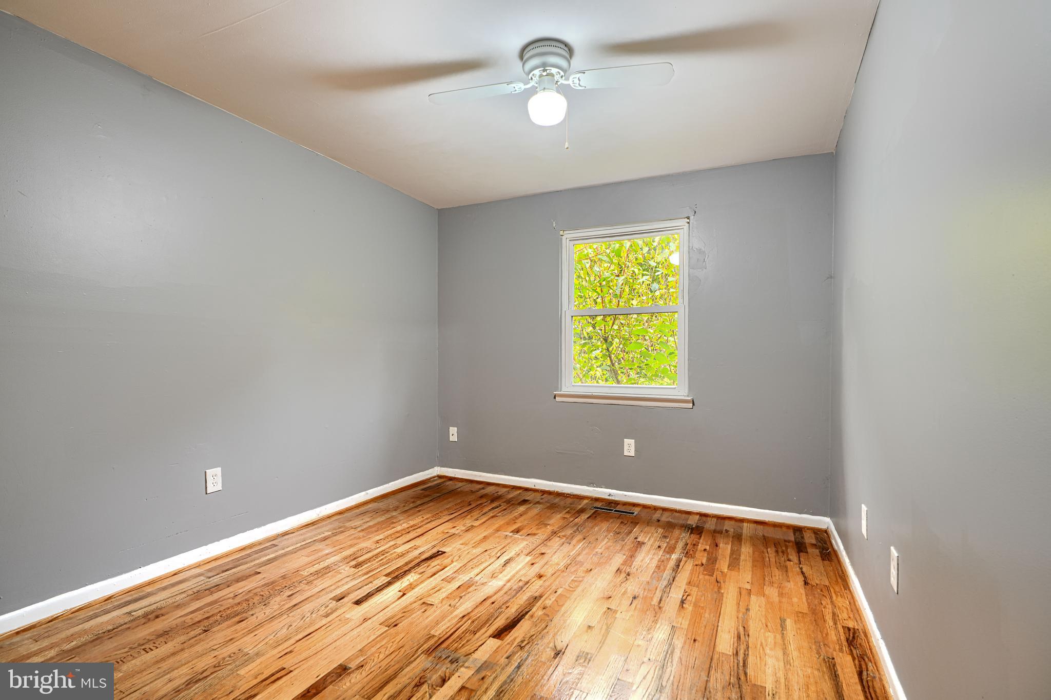 QUEEN ANNE VILLAGE - Residential