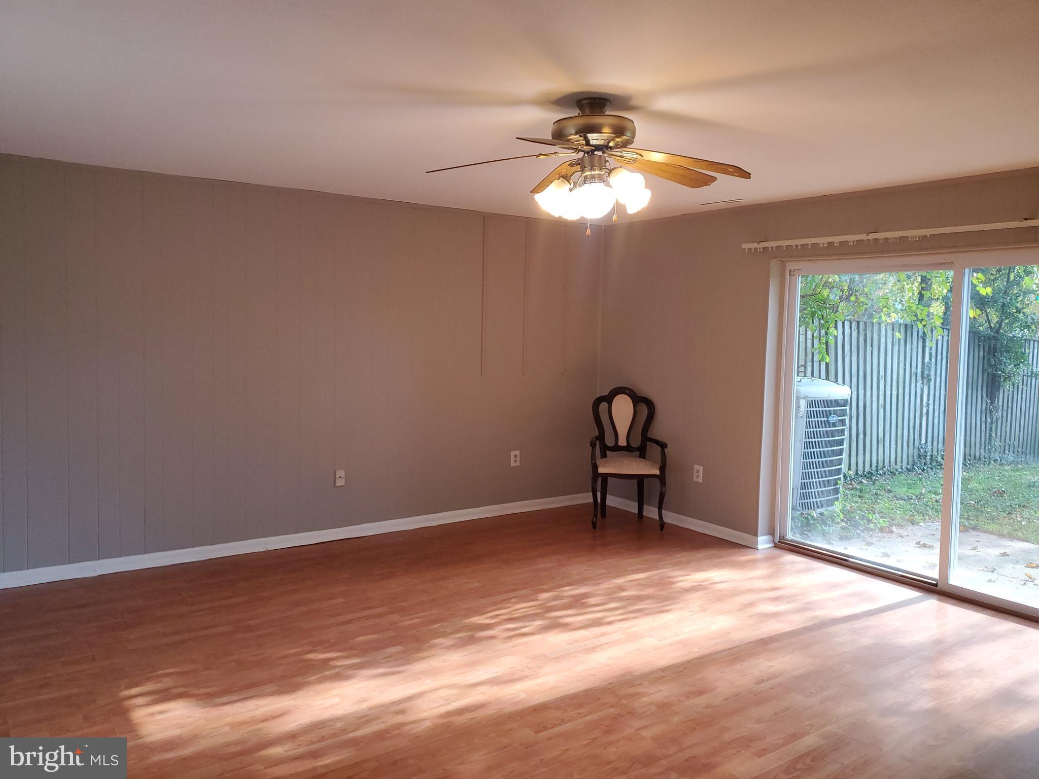 QUEEN ANNE VILLAGE - Residential