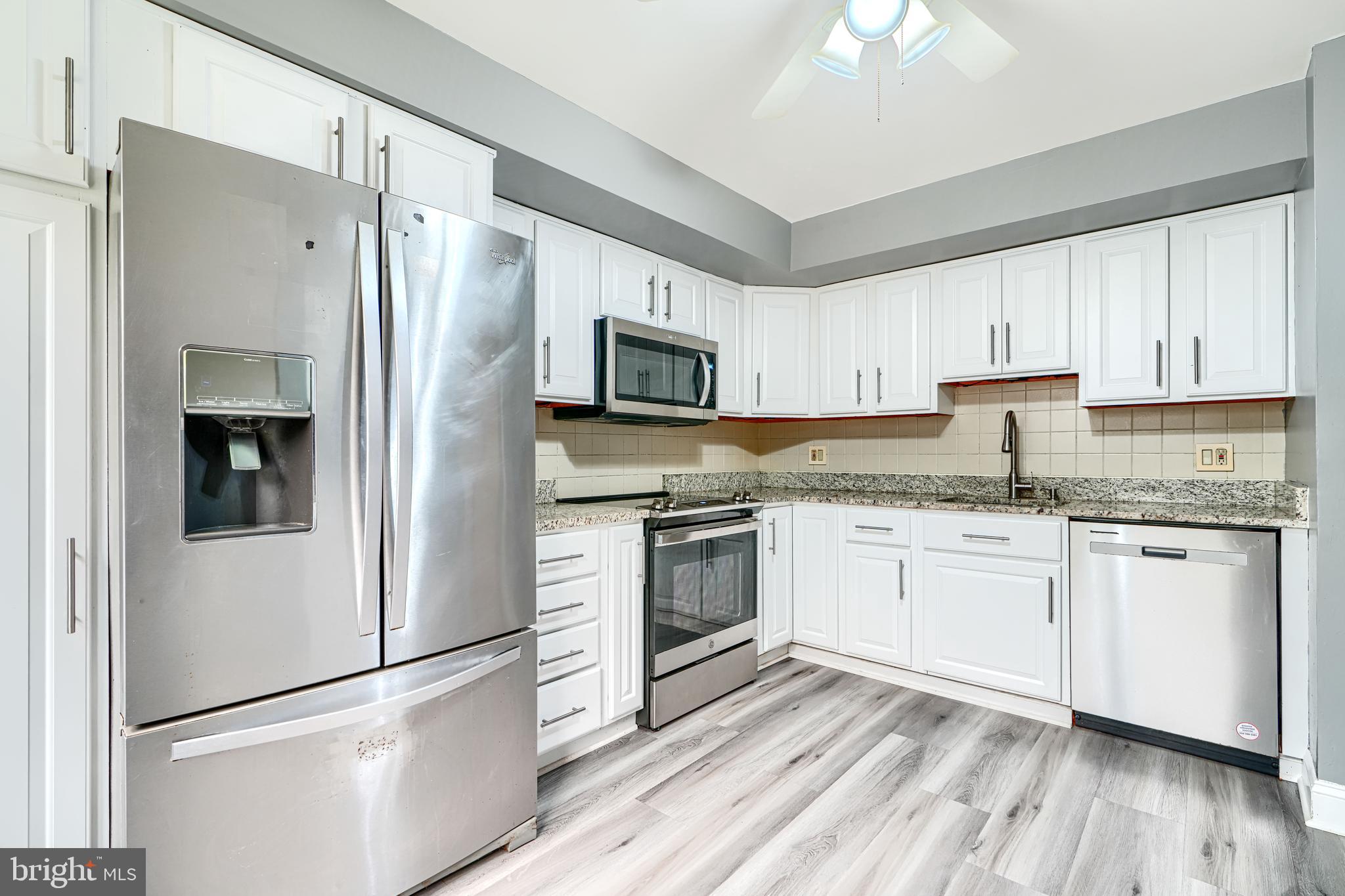 QUEEN ANNE VILLAGE - Residential