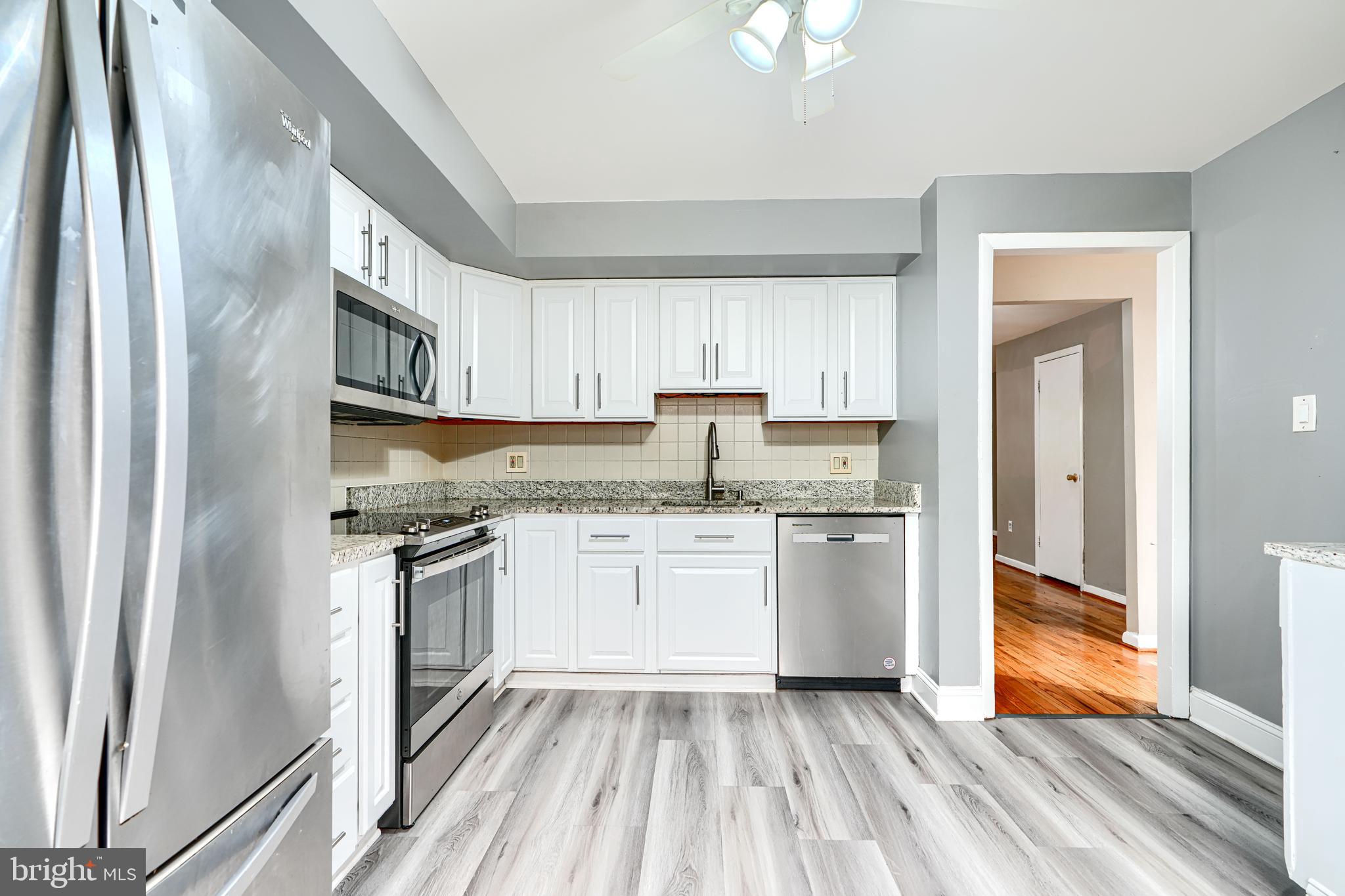 QUEEN ANNE VILLAGE - Residential