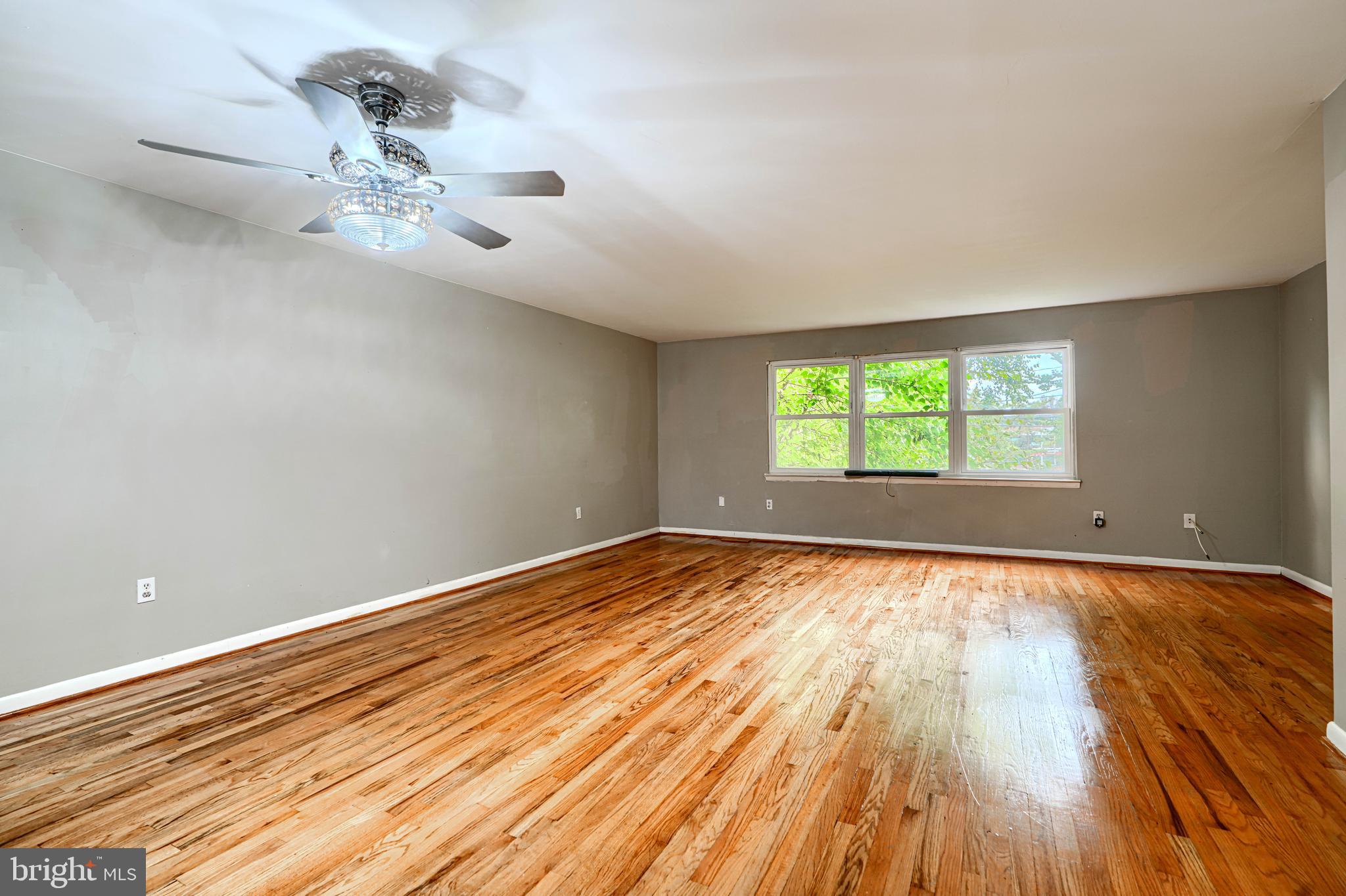 14 ENGLEFIELD SQUARE