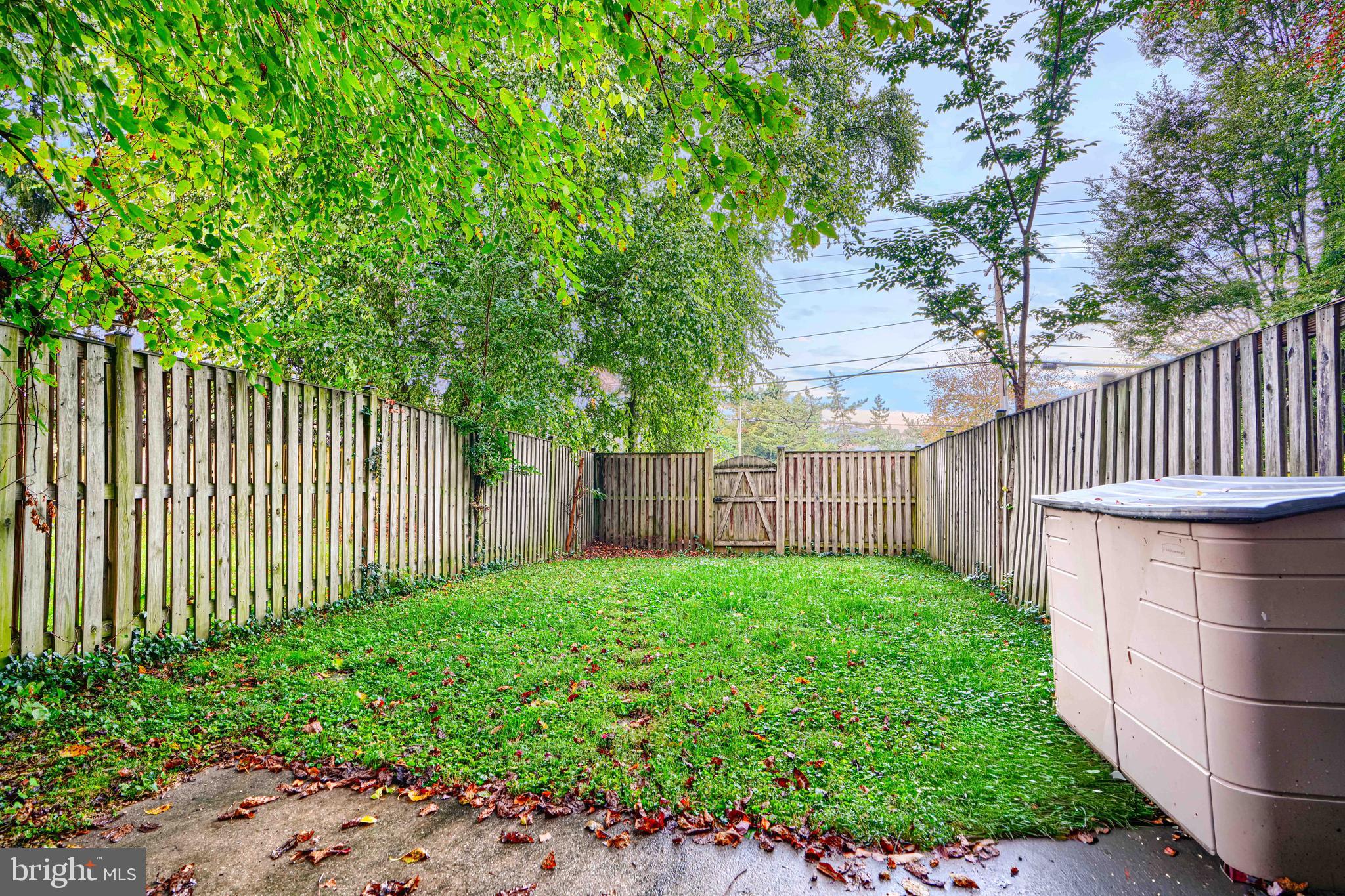 QUEEN ANNE VILLAGE - Residential