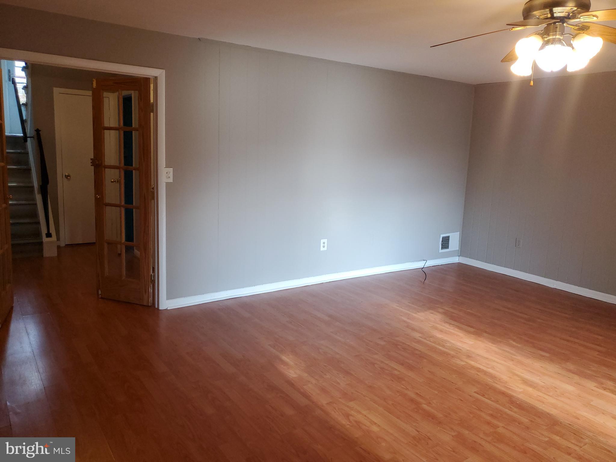 QUEEN ANNE VILLAGE - Residential