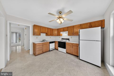 Tiny photo for 189 Moria Place #189, ASTON, PA 19014 (MLS # PADE2109782)