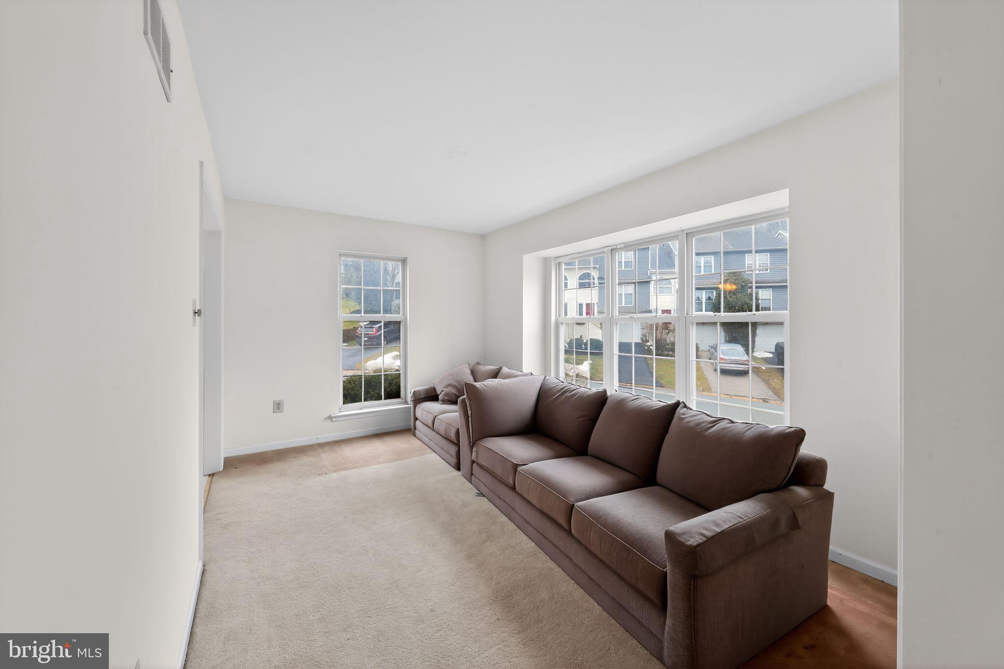 BALLINAHINCH - Residential