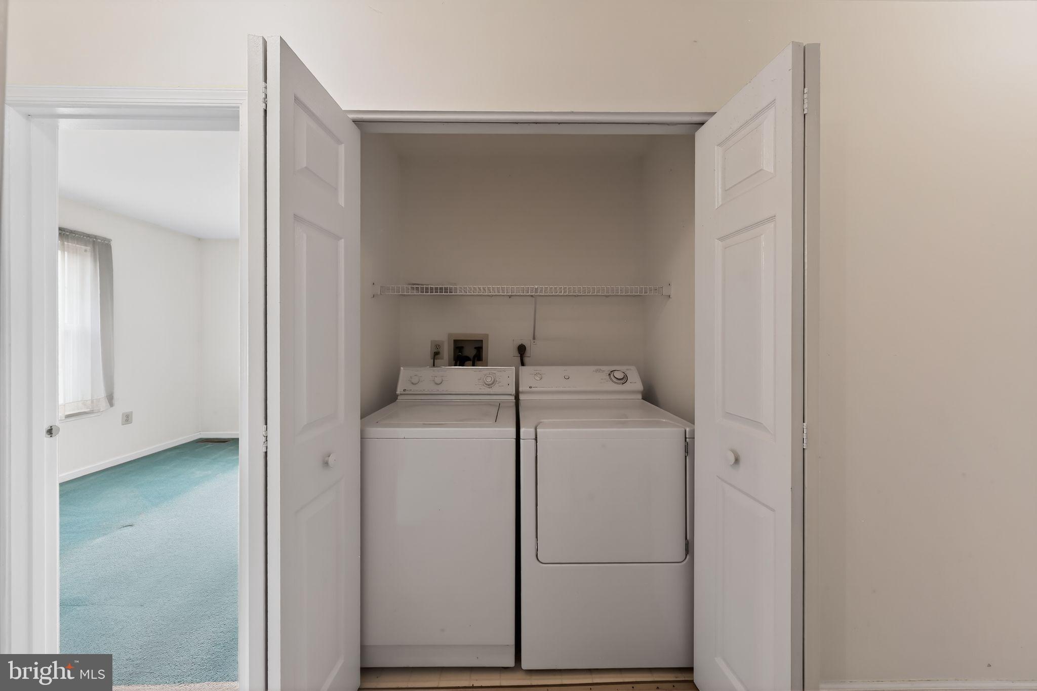 BALLINAHINCH - Residential