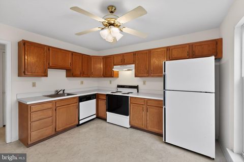 Tiny photo for 189 Moria Place #189, ASTON, PA 19014 (MLS # PADE2109782)