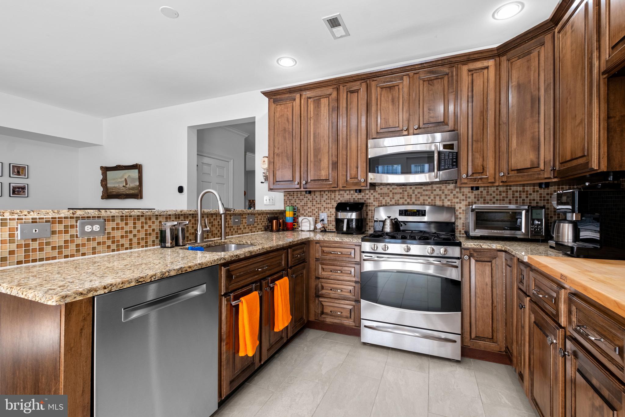 NAVAL SQUARE - Residential