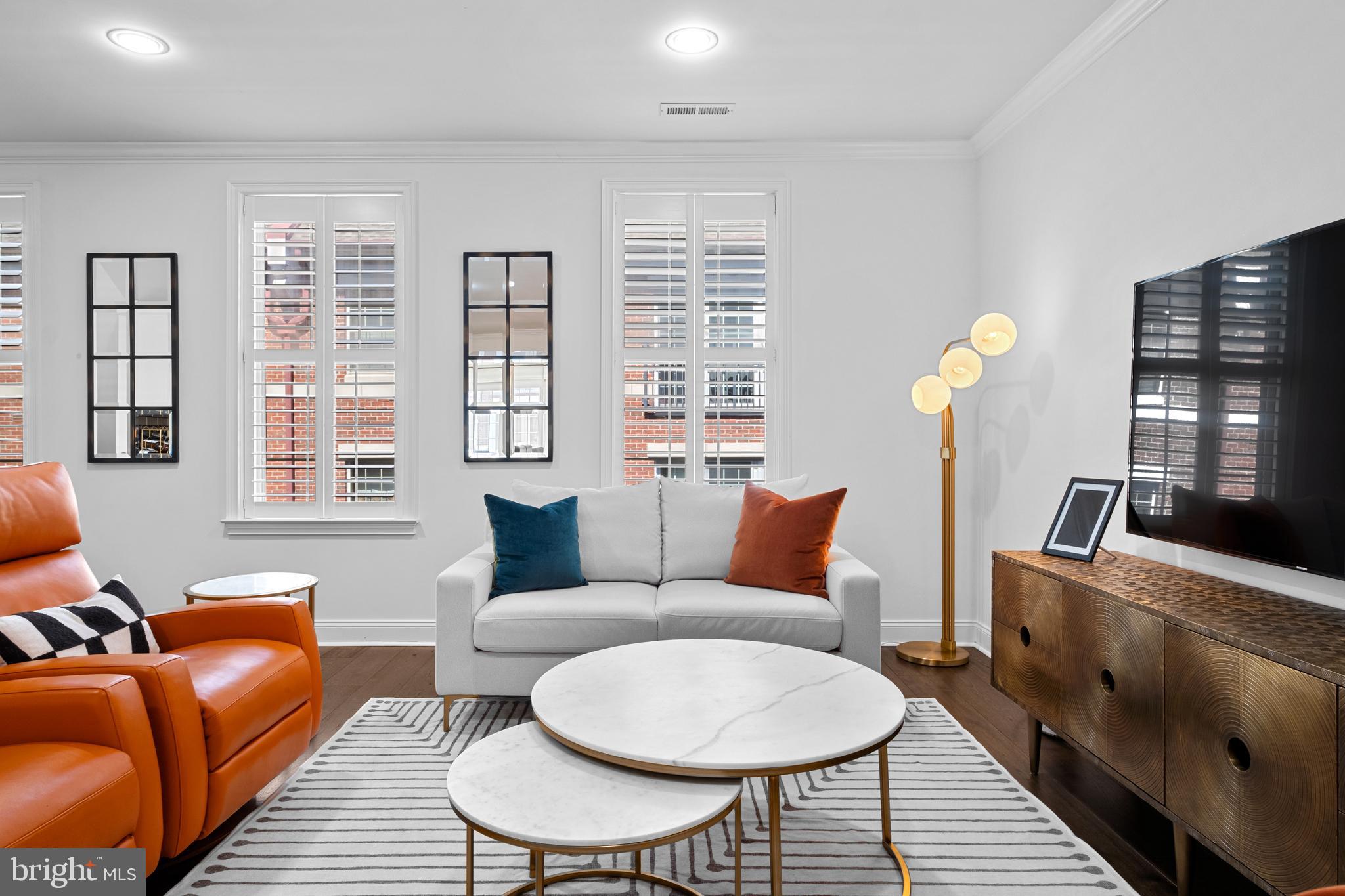 NAVAL SQUARE - Residential