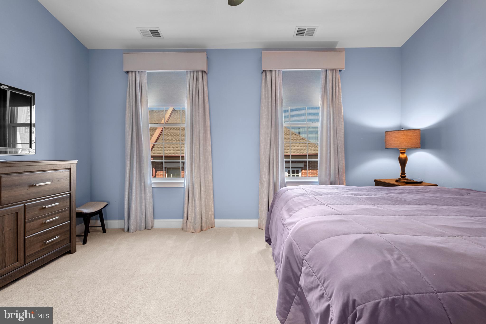 NAVAL SQUARE - Residential