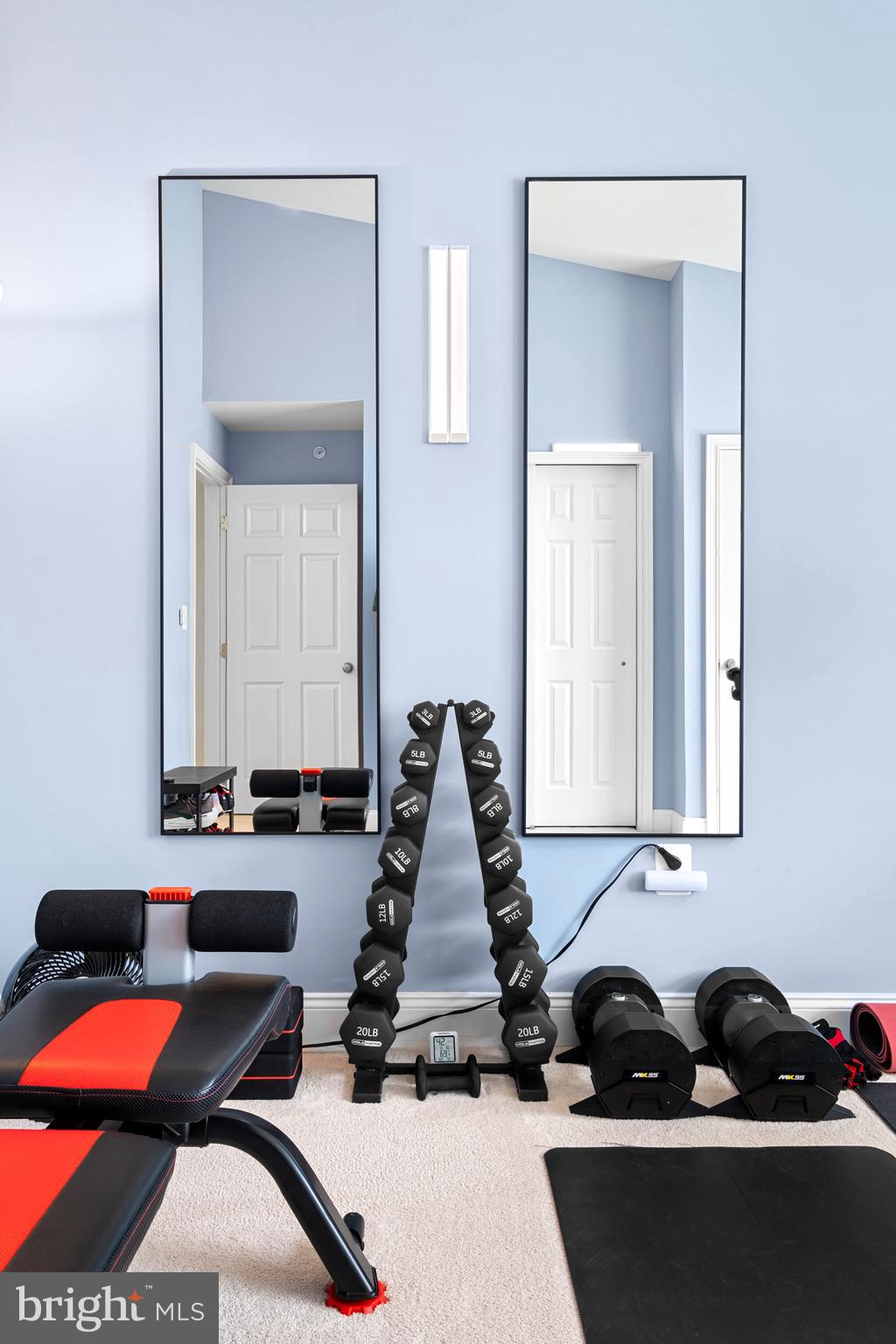 NAVAL SQUARE - Residential