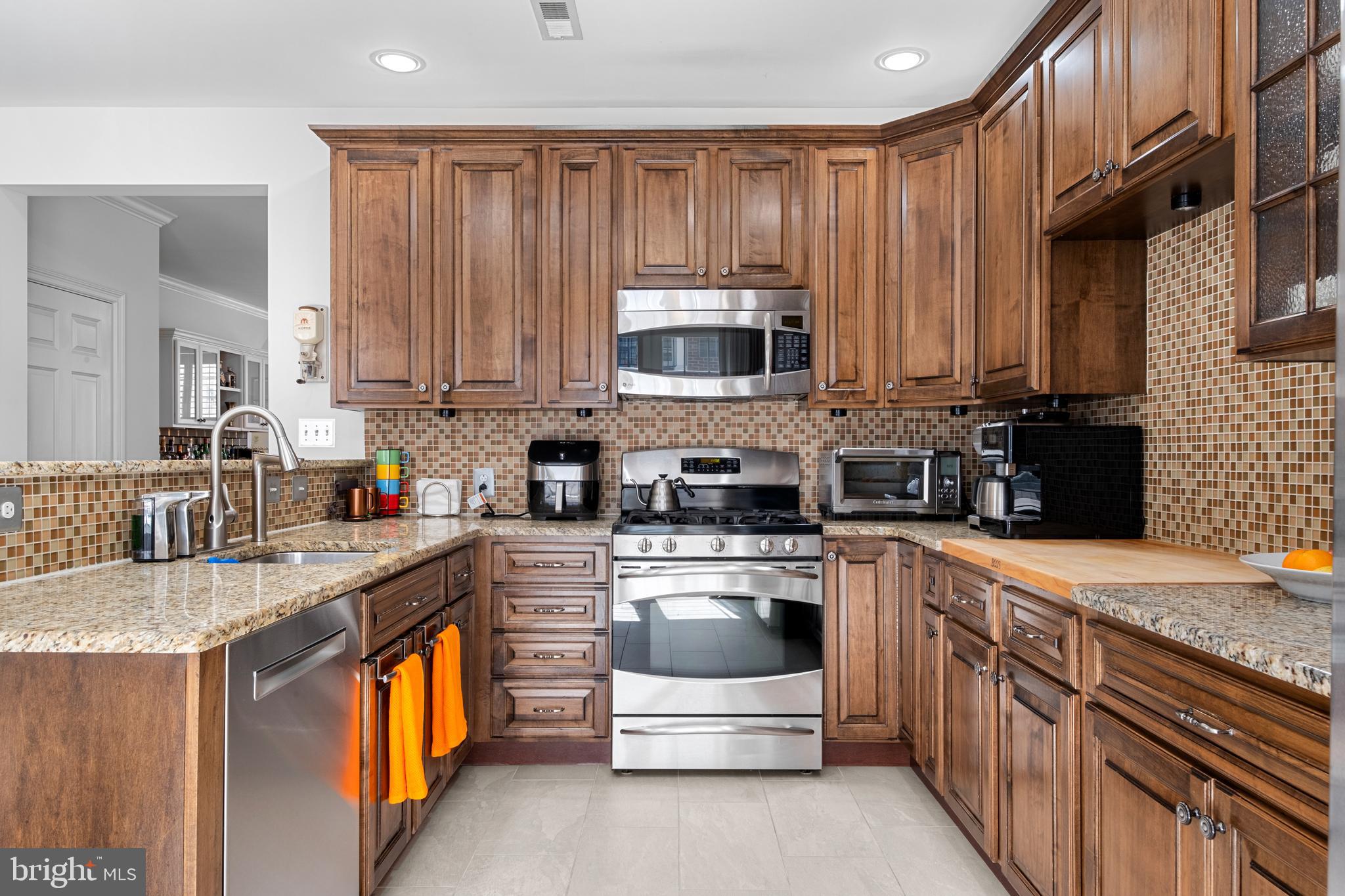 NAVAL SQUARE - Residential