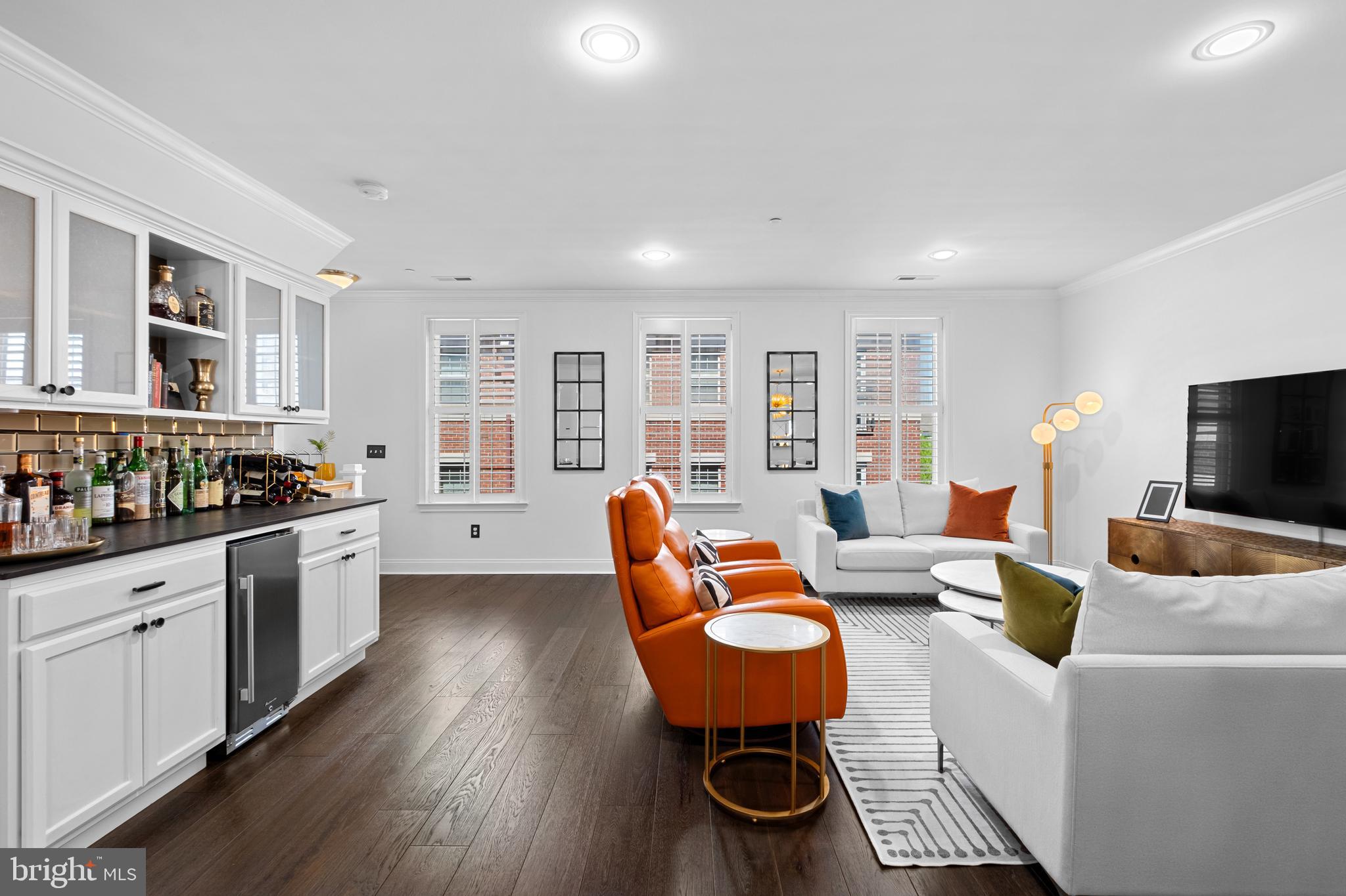 NAVAL SQUARE - Residential