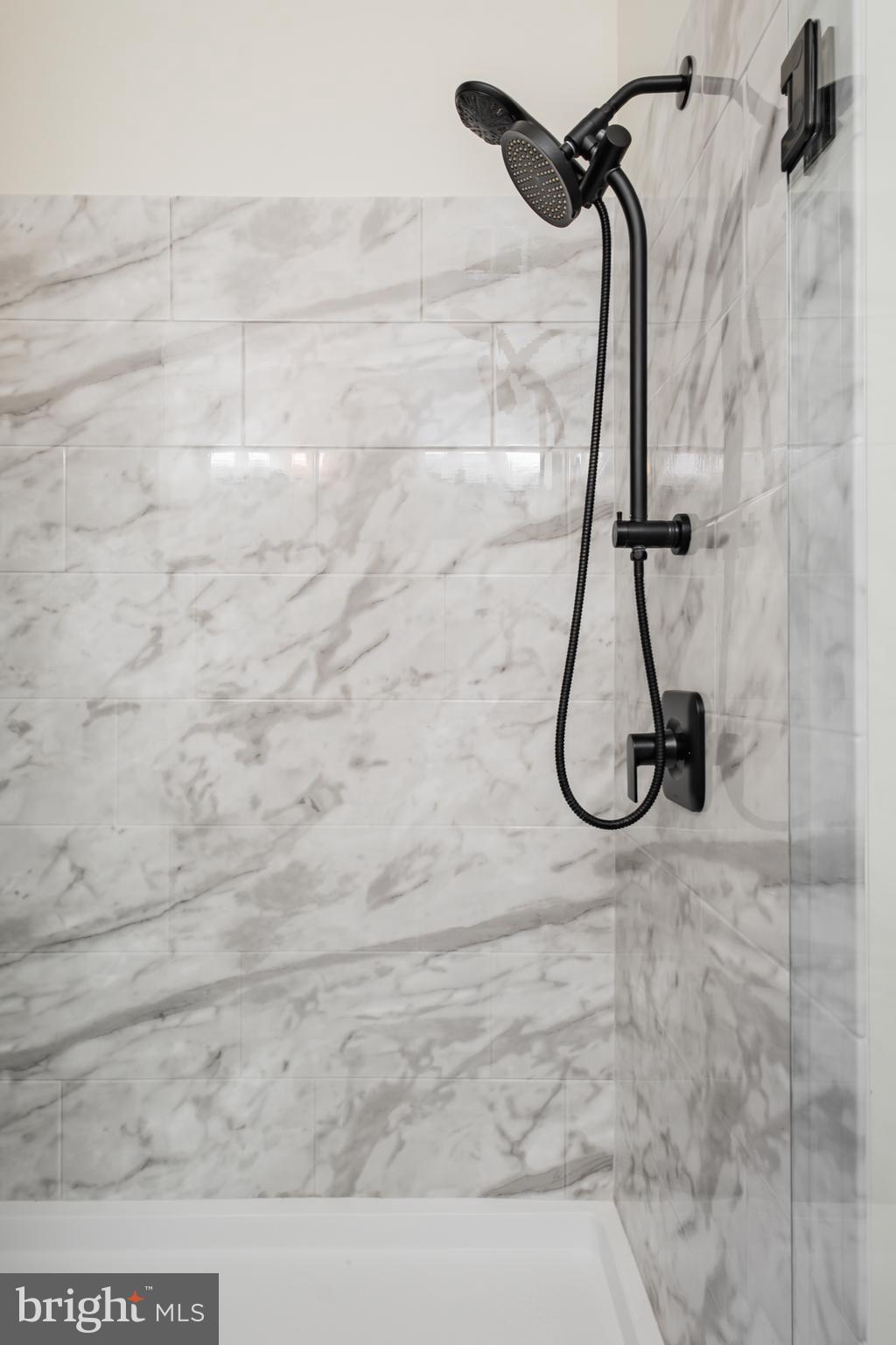 NAVAL SQUARE - Residential