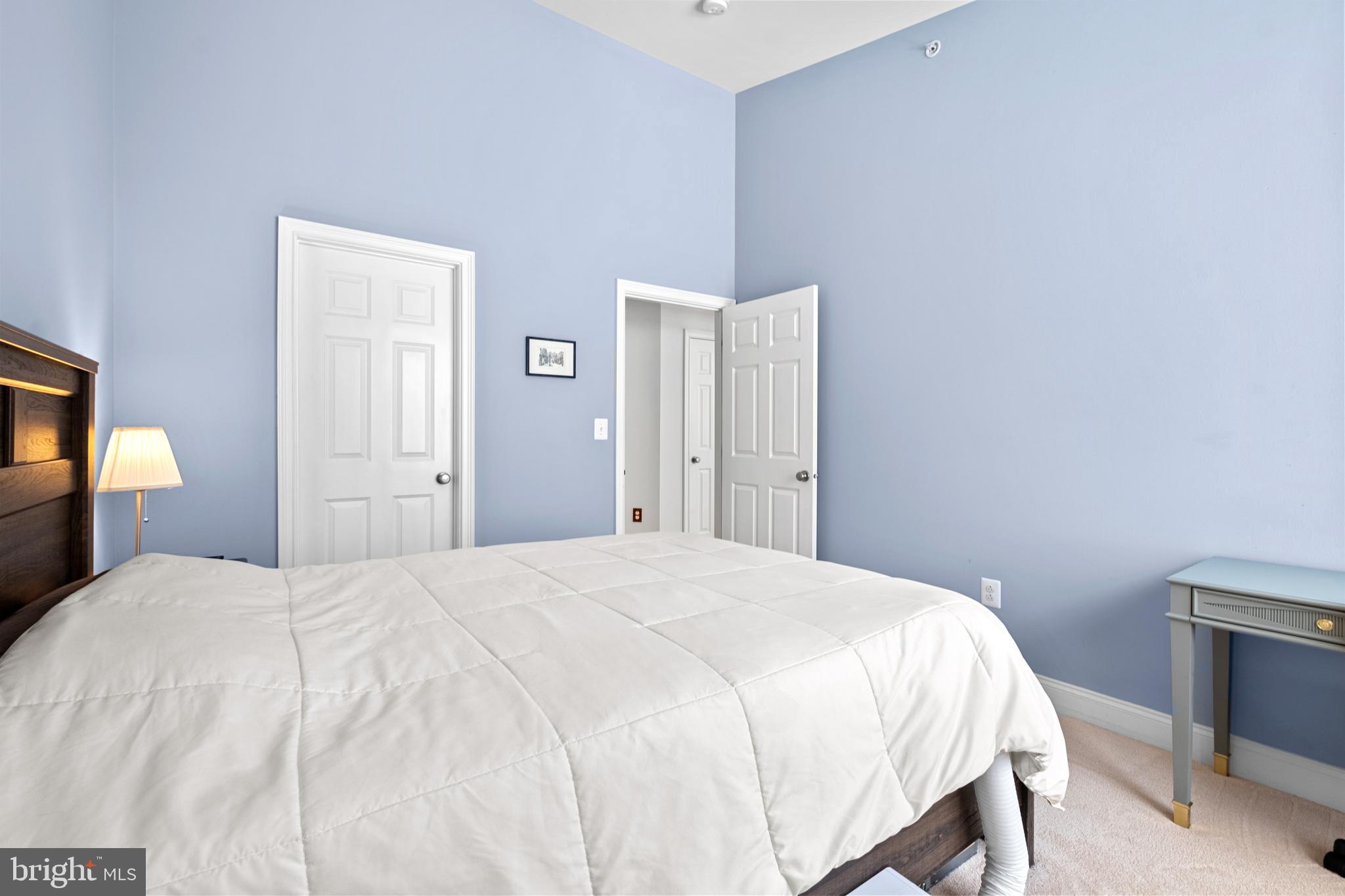 NAVAL SQUARE - Residential