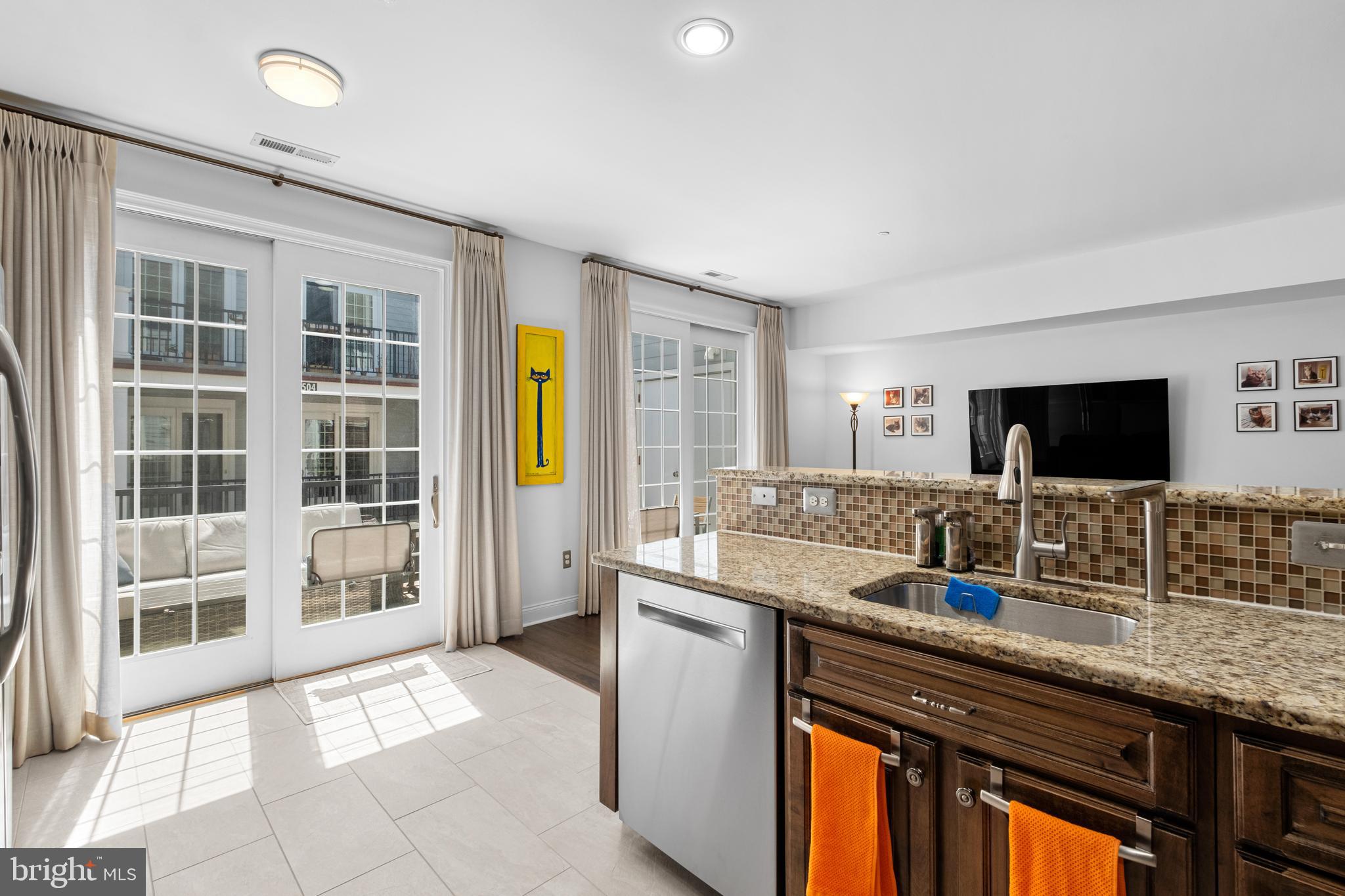 NAVAL SQUARE - Residential