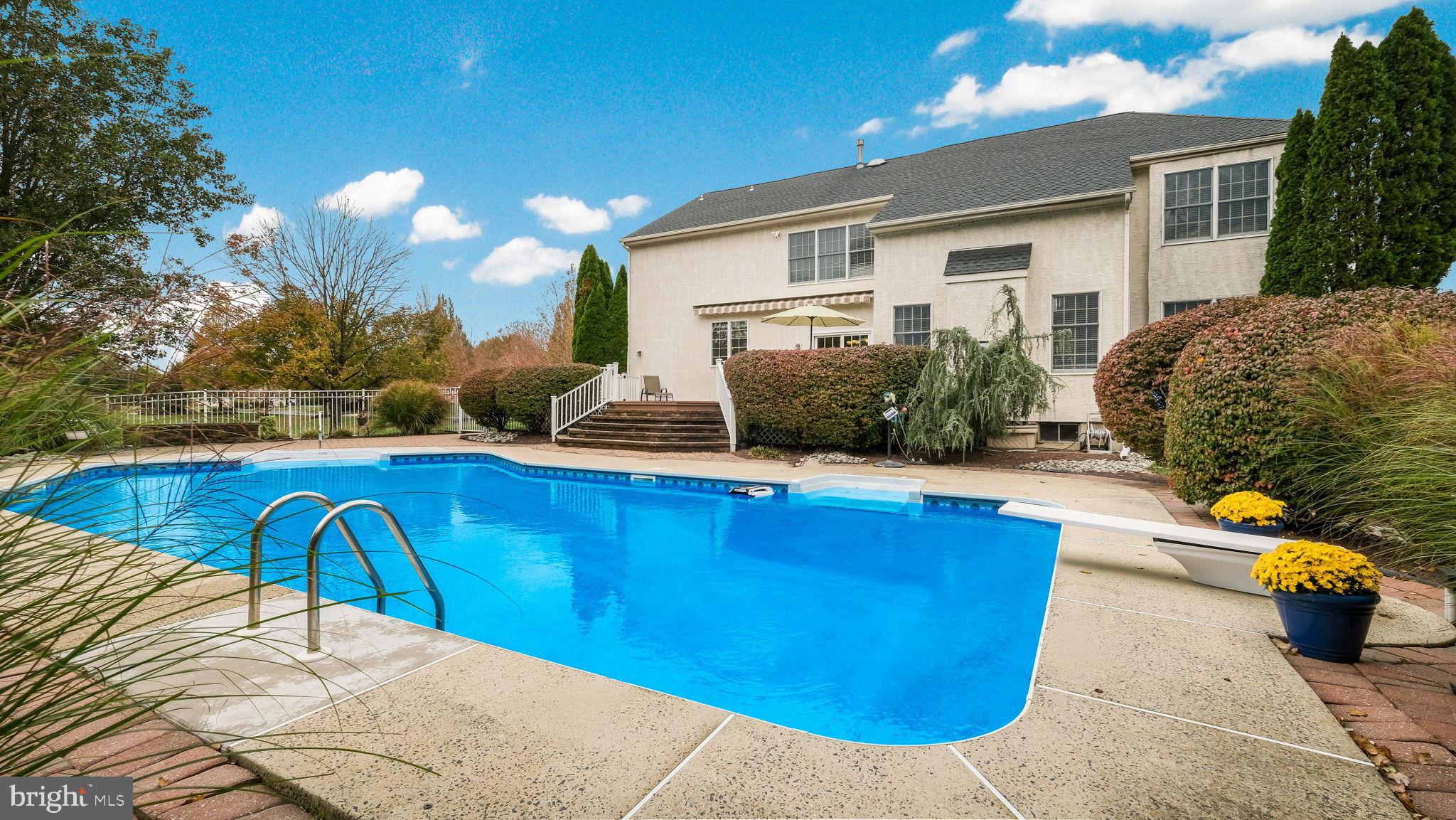 EAGLE GLENN - Residential