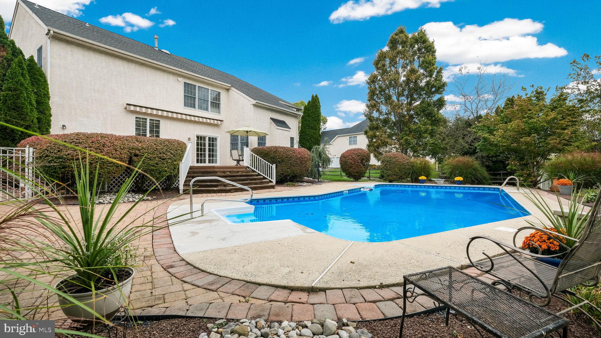 EAGLE GLENN - Residential