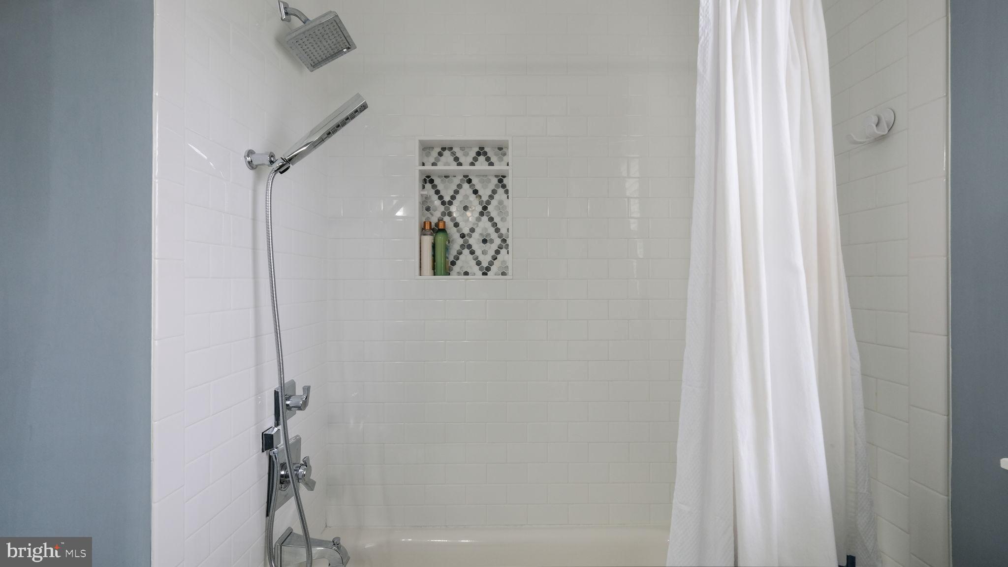 EAGLE GLENN - Residential