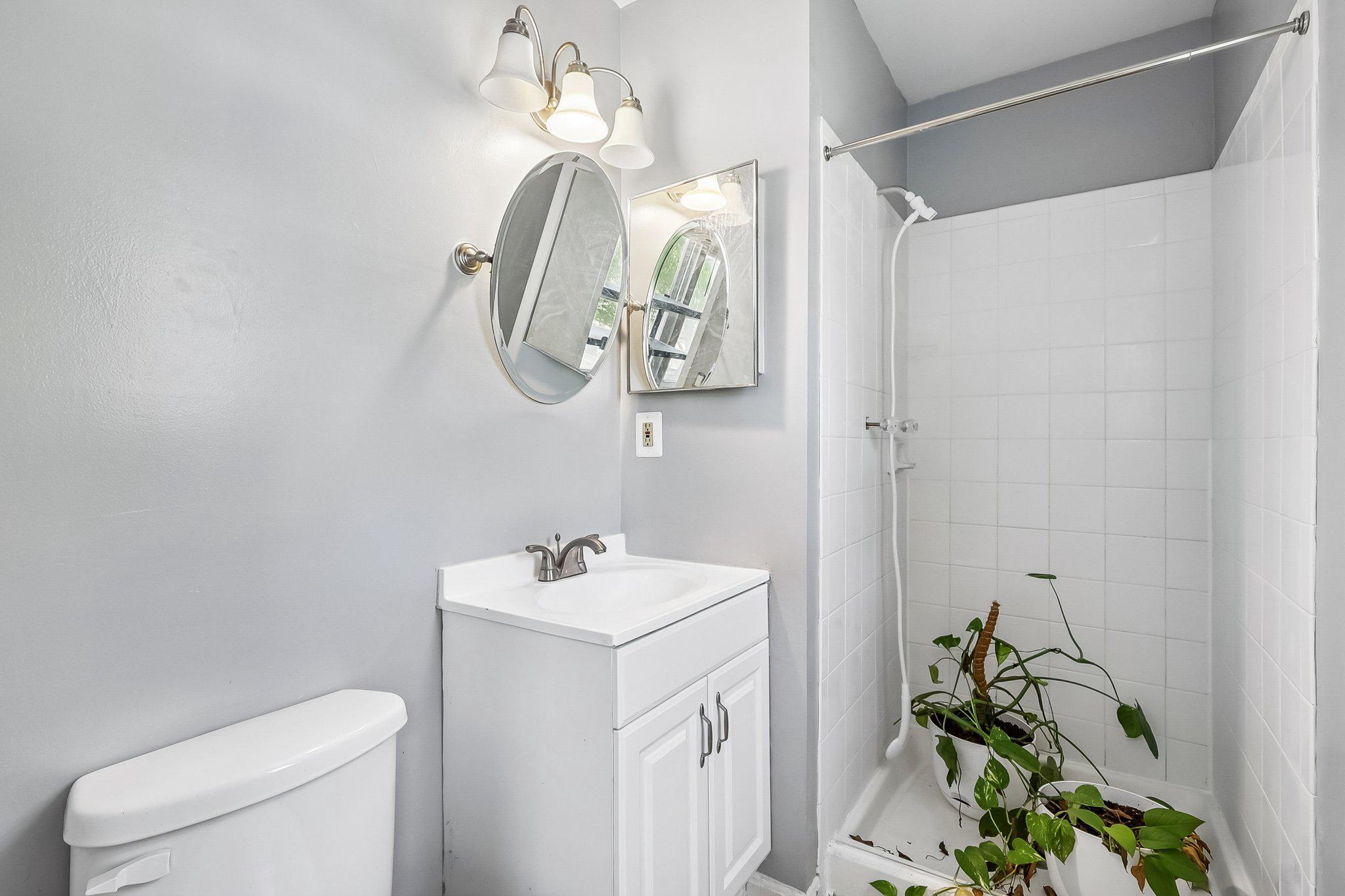 WESTLAKE VILLAGE - LANCASTER - Residential