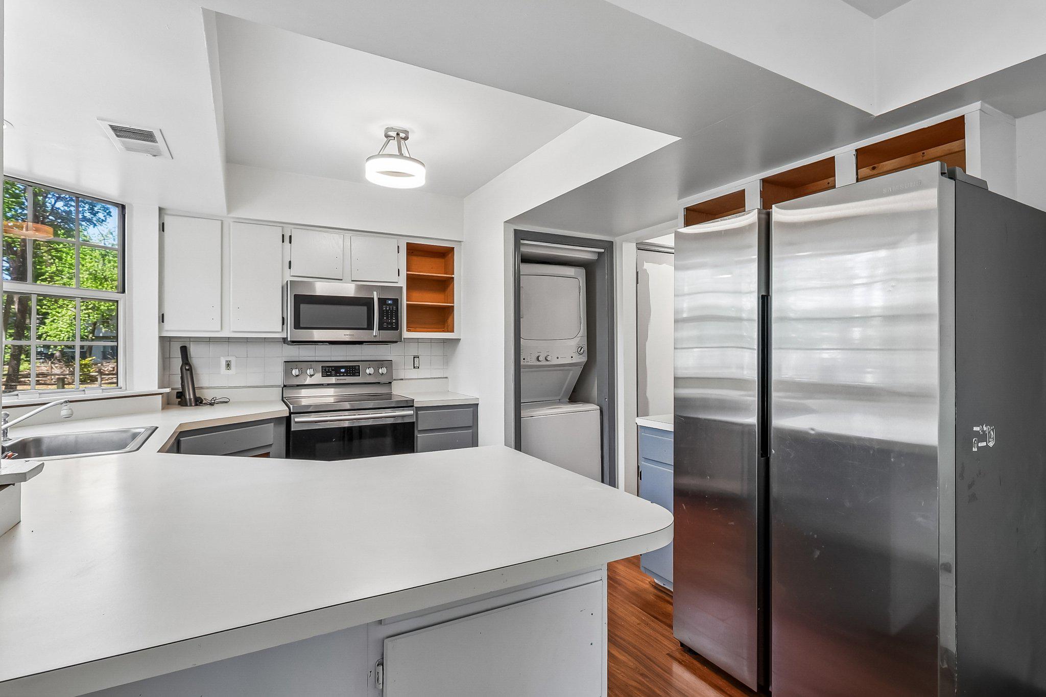 WESTLAKE VILLAGE - LANCASTER - Residential