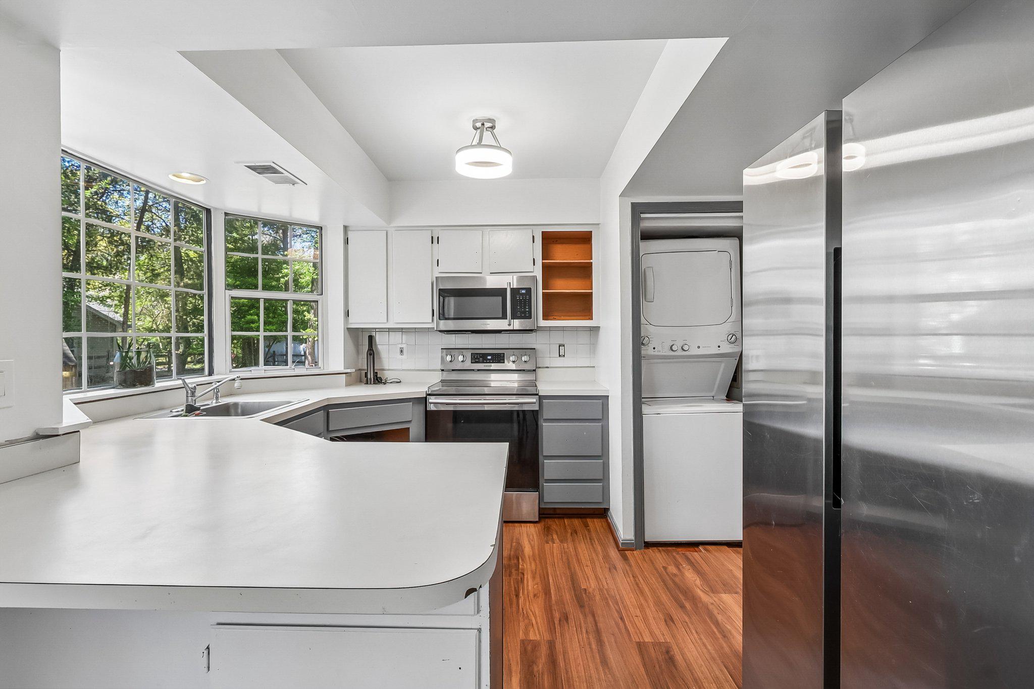 WESTLAKE VILLAGE - LANCASTER - Residential