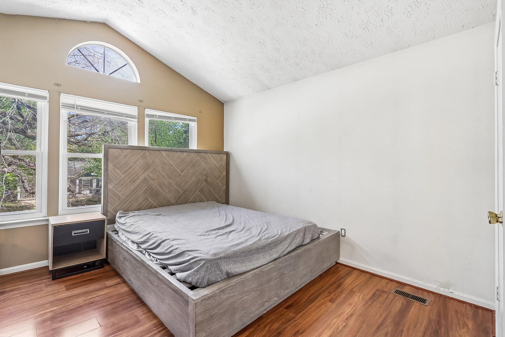 WESTLAKE VILLAGE - LANCASTER - Residential